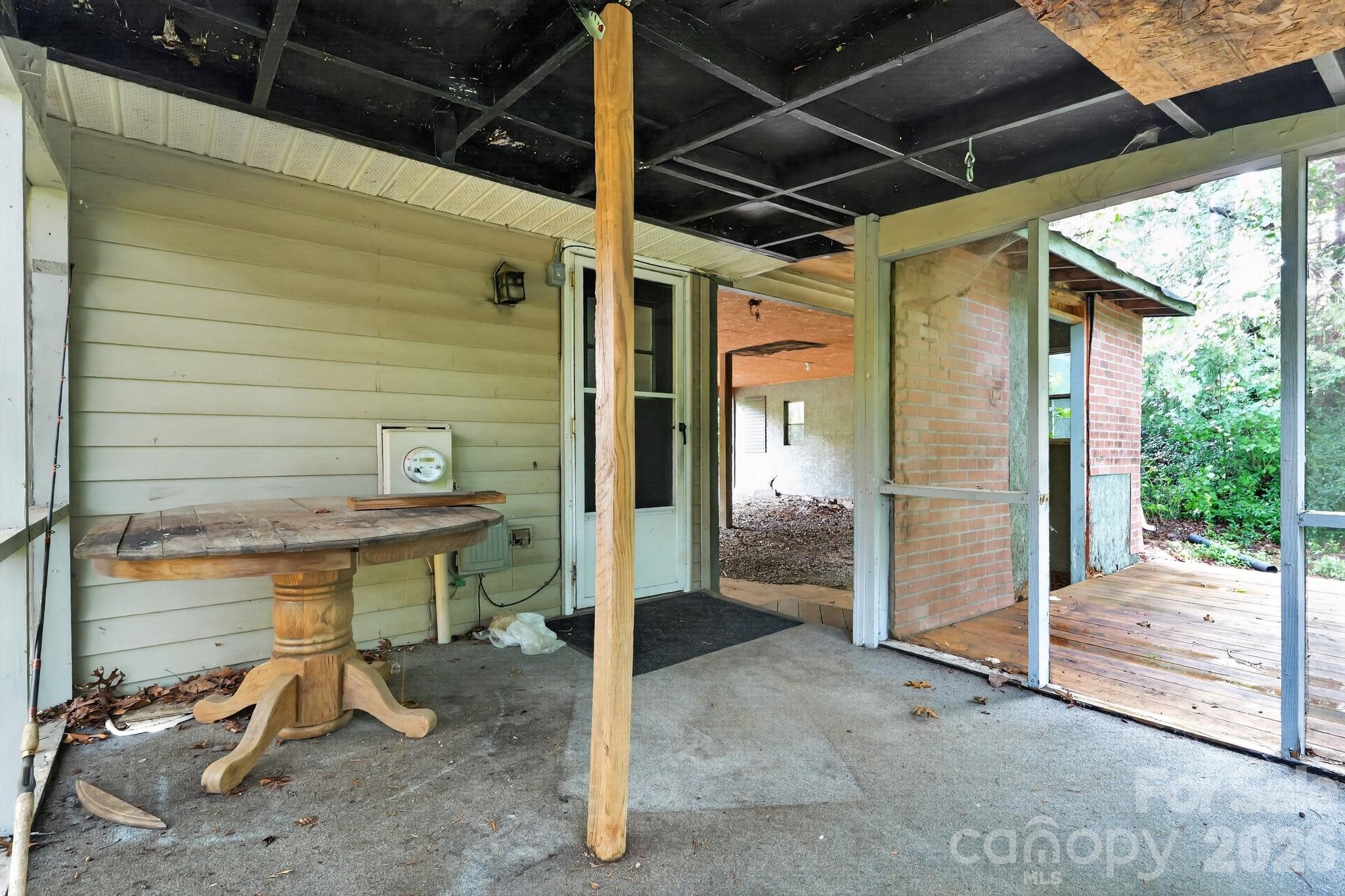 Single Family Residence at 607 Texas Trail, Dallas, photo 19 of 23