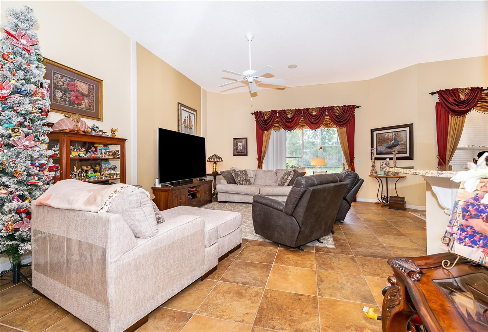 Living Room 3 - 124 YELLOW SNAPDRAGON DR, DAVENPORT