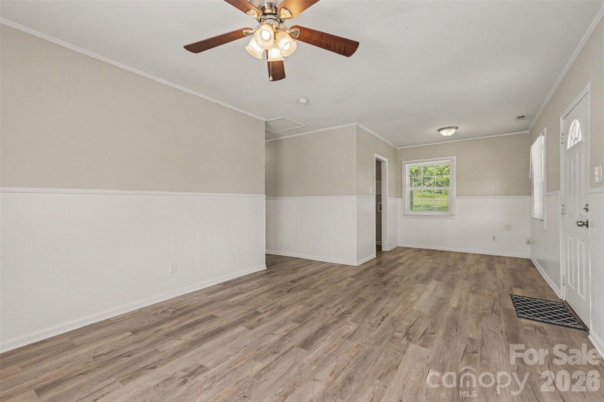 Single Family Residence at 1037 Cherokee Avenue, Rock Hill, photo 7 of 34