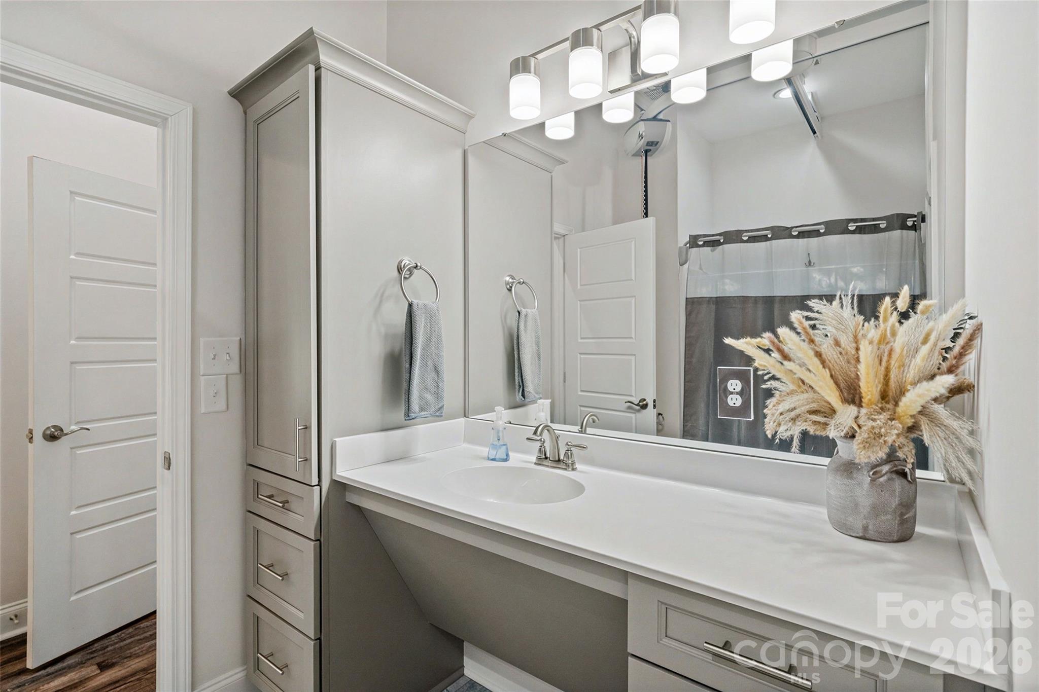 Secondary Bathroom - 1421 Hamilton Crossroads Road, Marshville