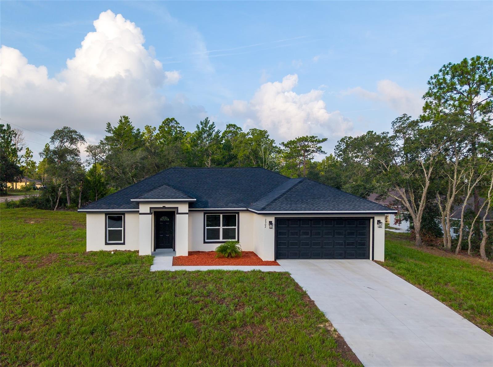 2902 W EDISON PL