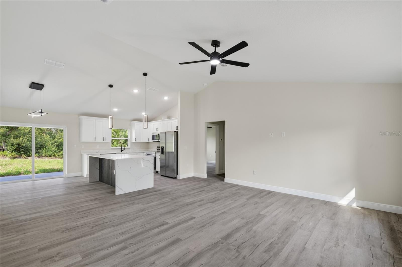 Single Family Residence at 2902 W EDISON PL, DUNNELLON, photo 5 of 38