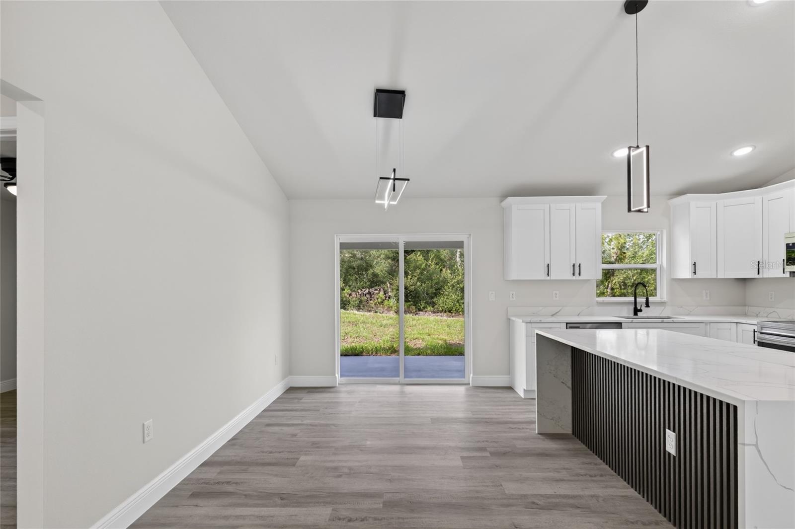 Single Family Residence at 2902 W EDISON PL, DUNNELLON, photo 15 of 38