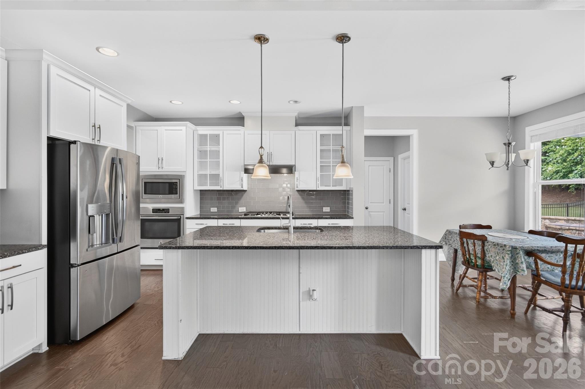 Dream gourmet kitchen - 113 Heron Cove Loop, Mooresville