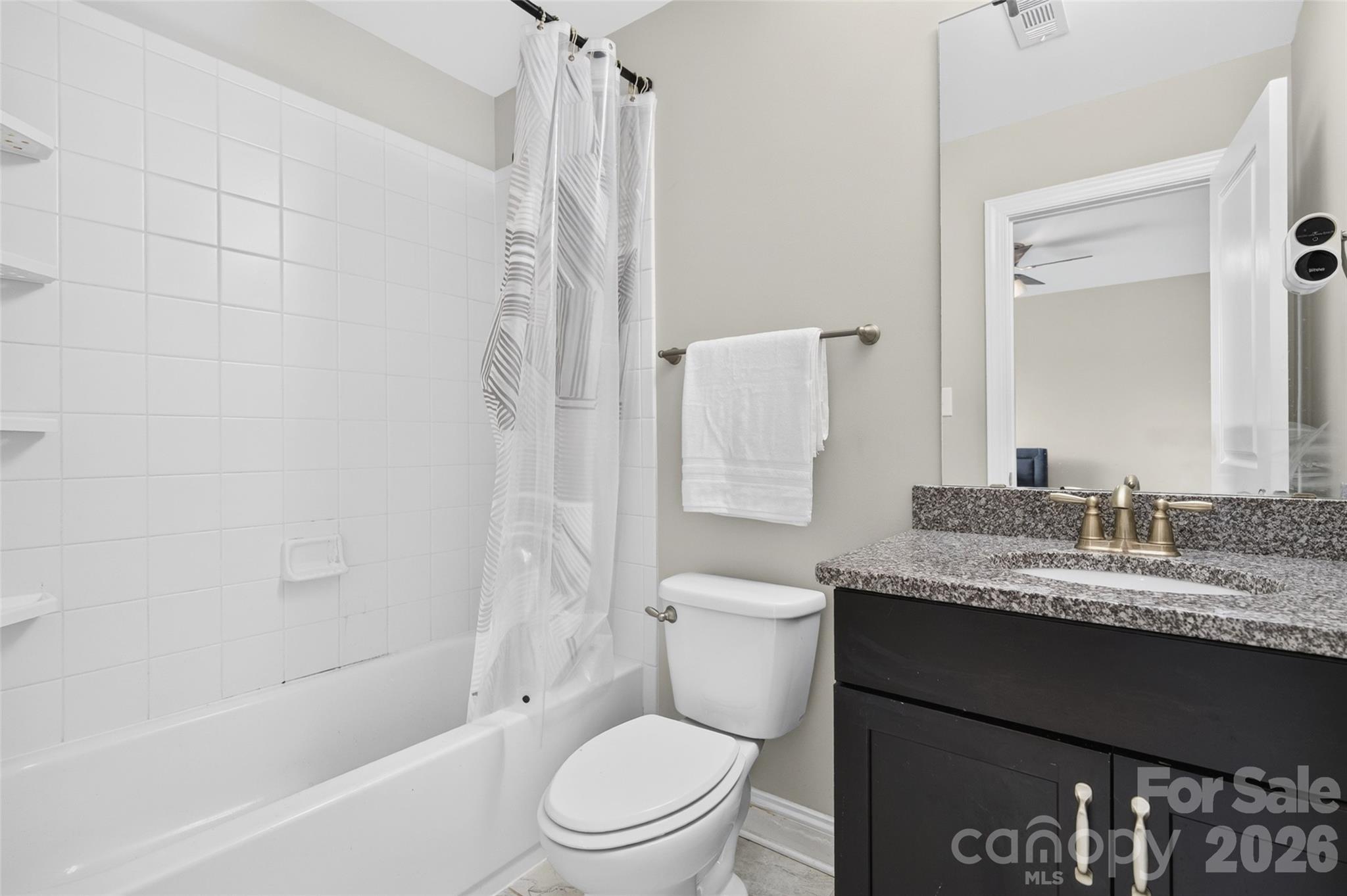 ensuite in bedroom 4 - 113 Heron Cove Loop, Mooresville