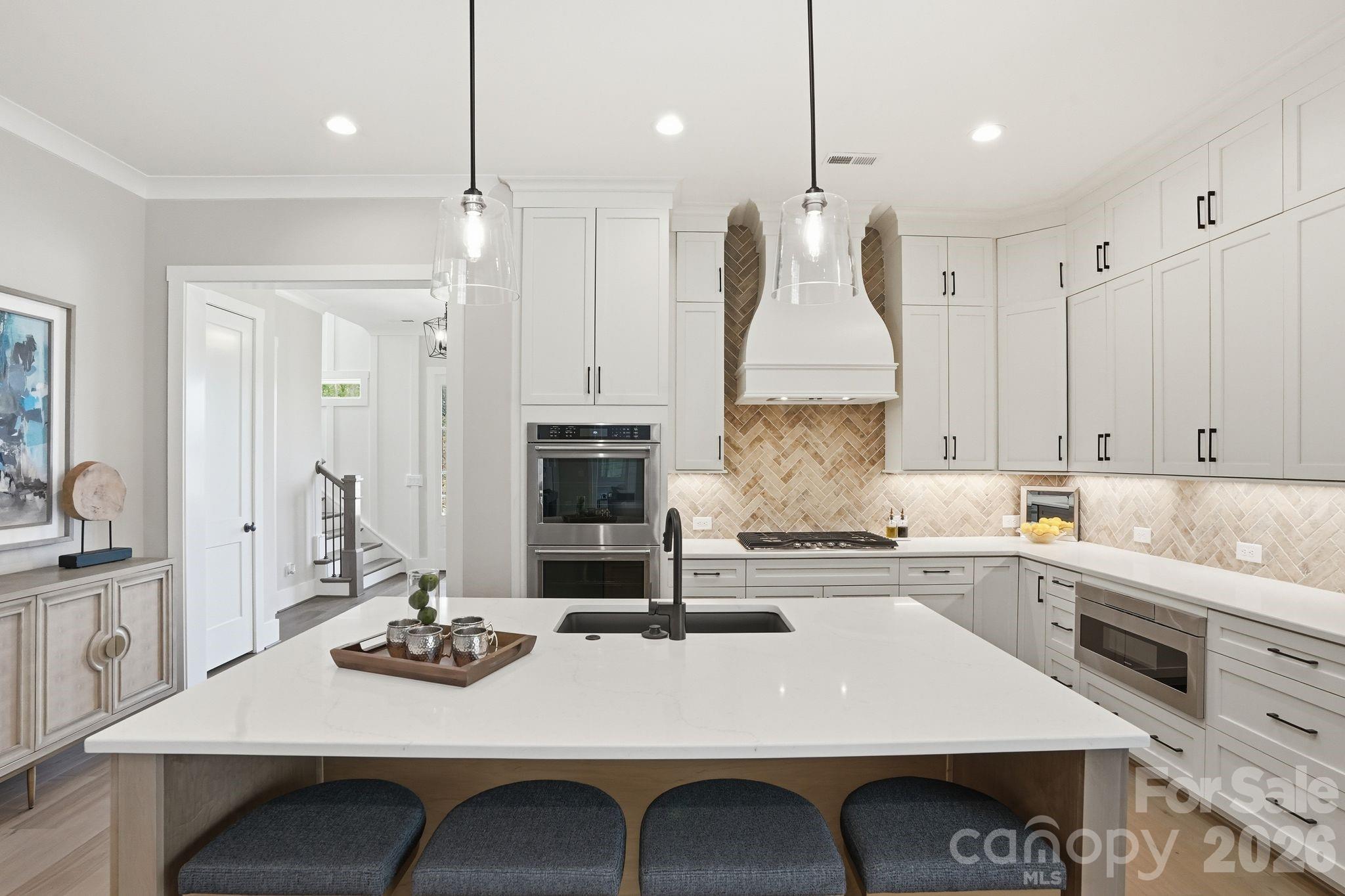 Single Family Residence at 19024 Newburg Hill Road, Davidson, photo 8 of 33