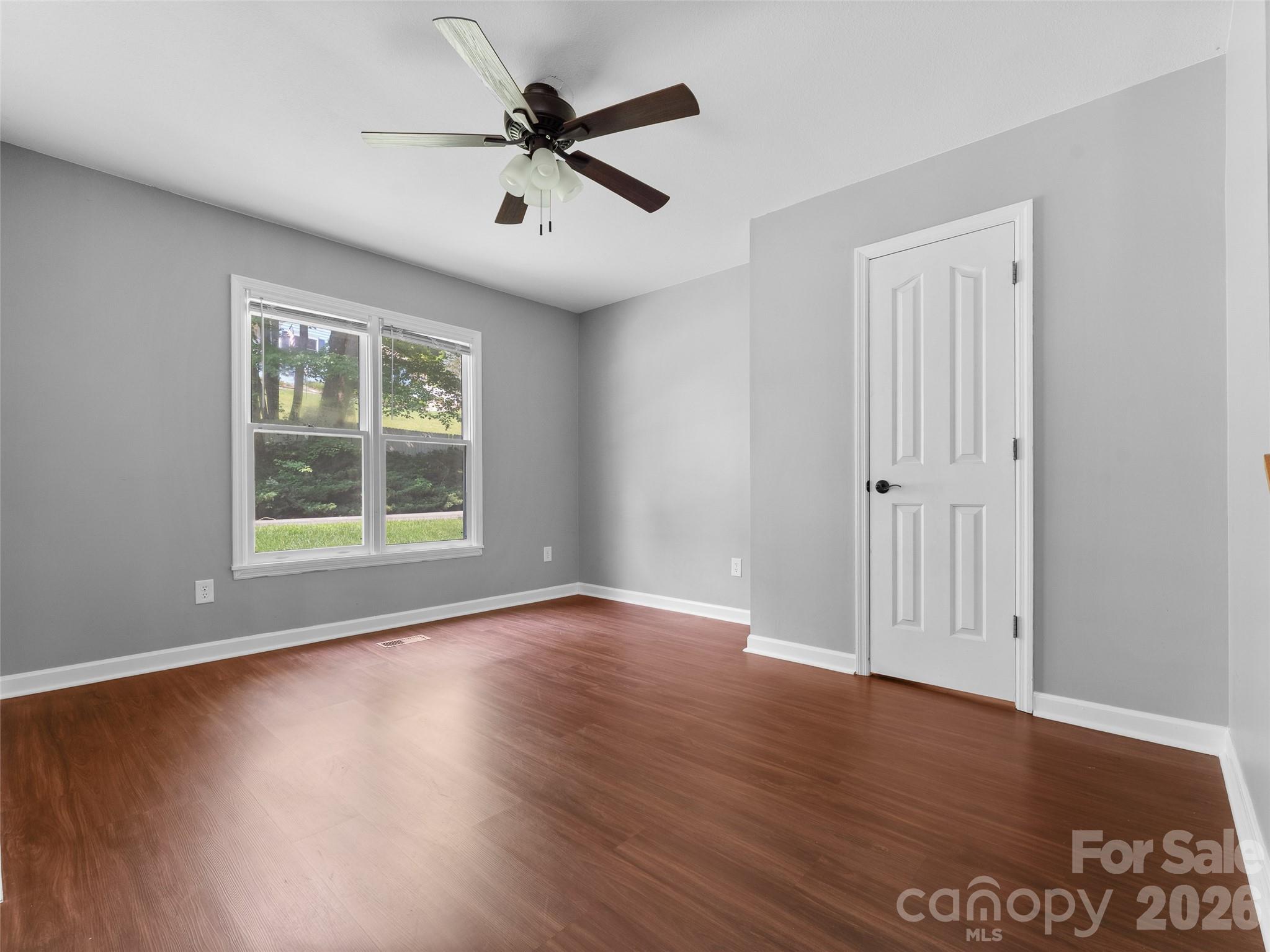Family Room - 218 Junaluska Oaks Drive, Waynesville