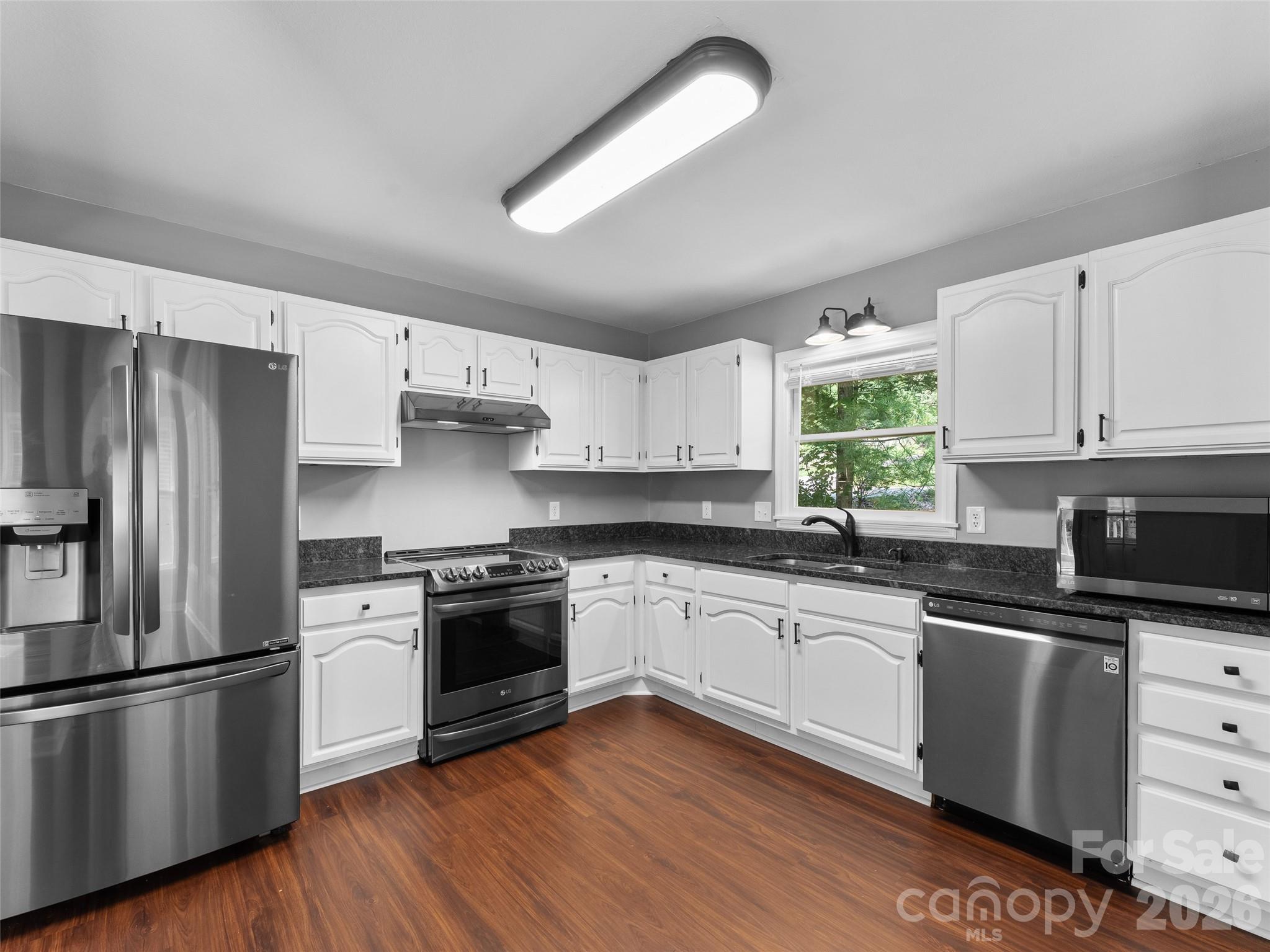 Kitchen - 218 Junaluska Oaks Drive, Waynesville