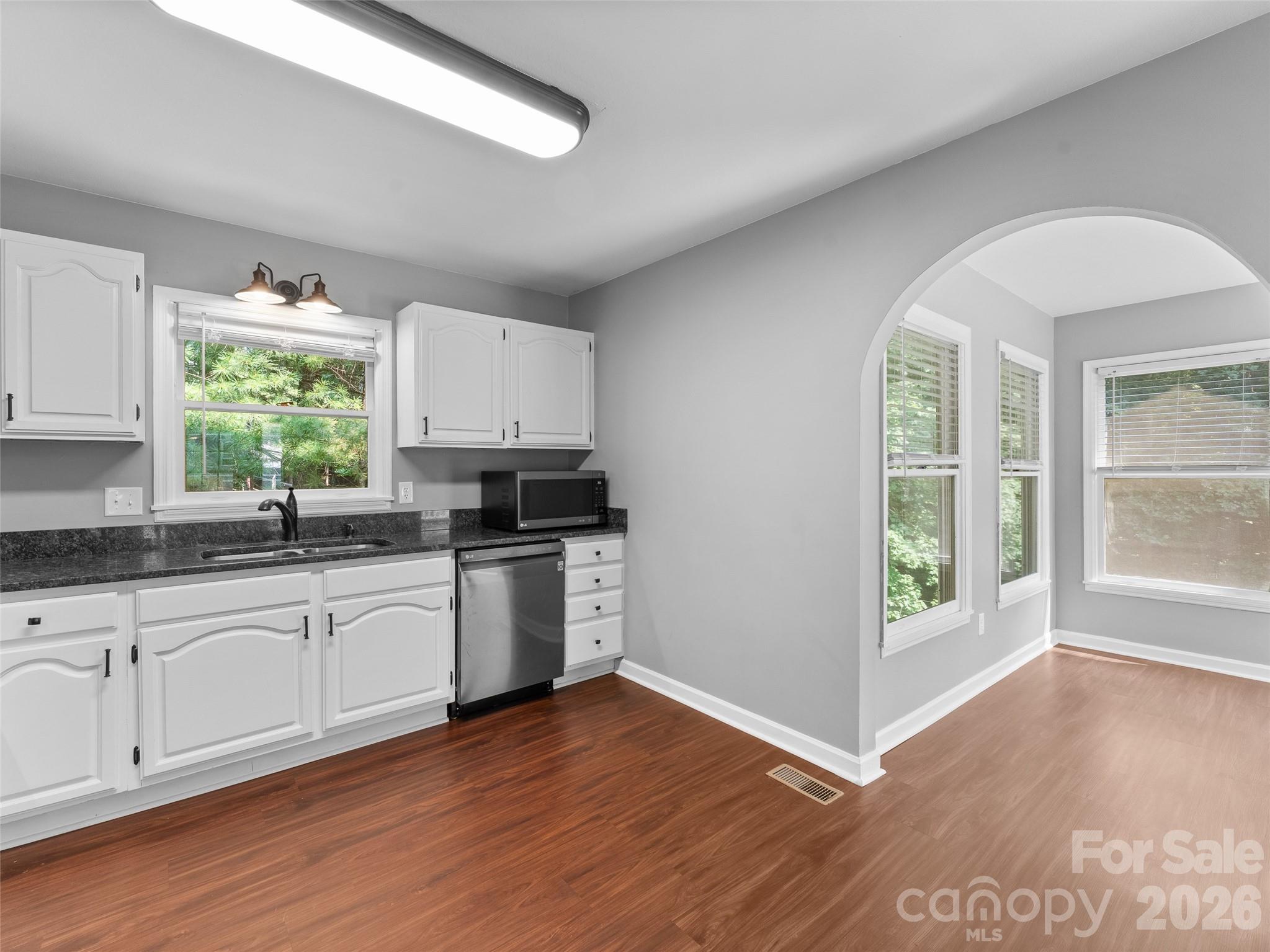 Kitchen facing Dining Room - 218 Junaluska Oaks Drive, Waynesville