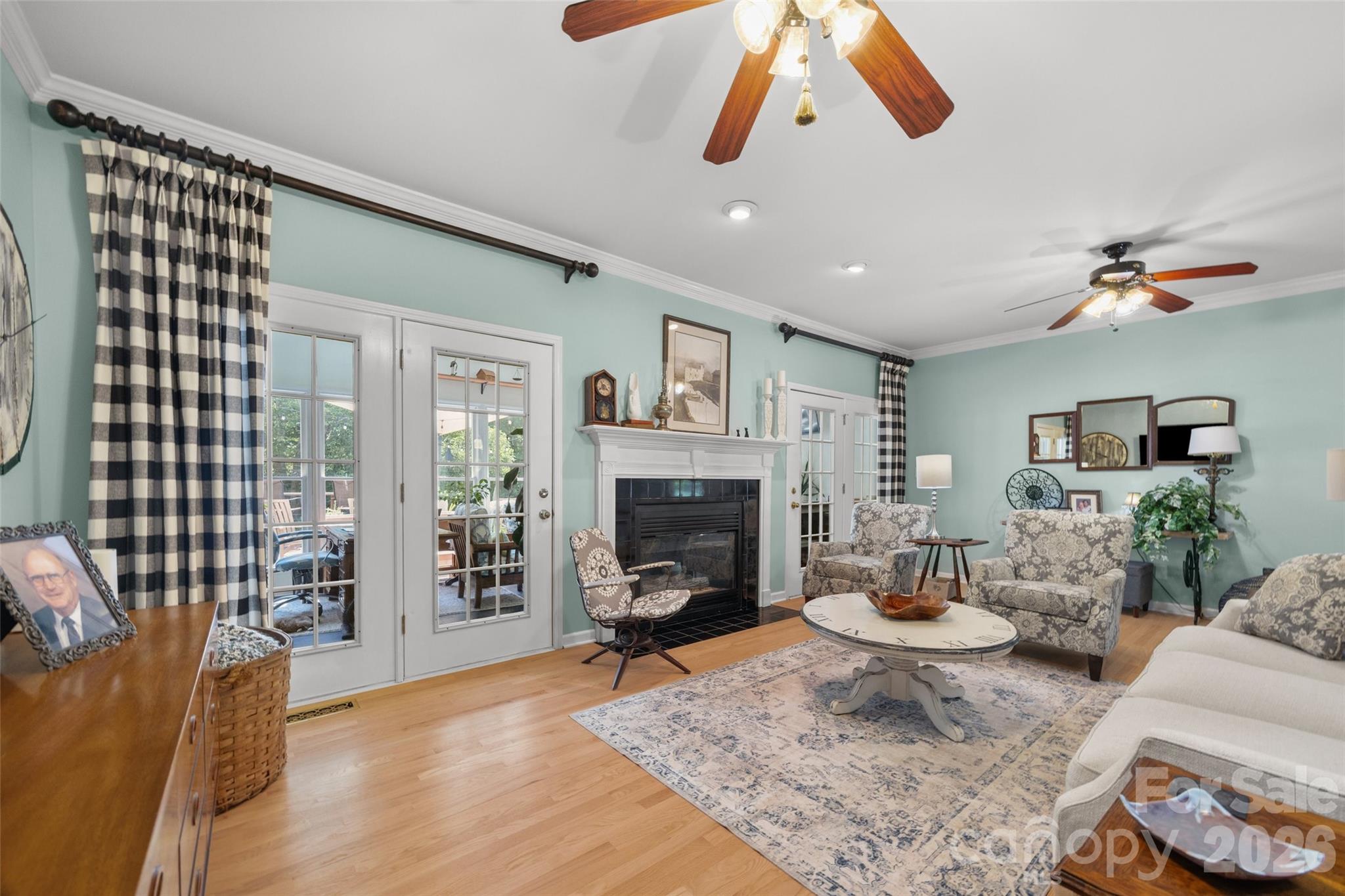 Single Family Residence at 2255 Drawbridge Court, Rock Hill, photo 5 of 40