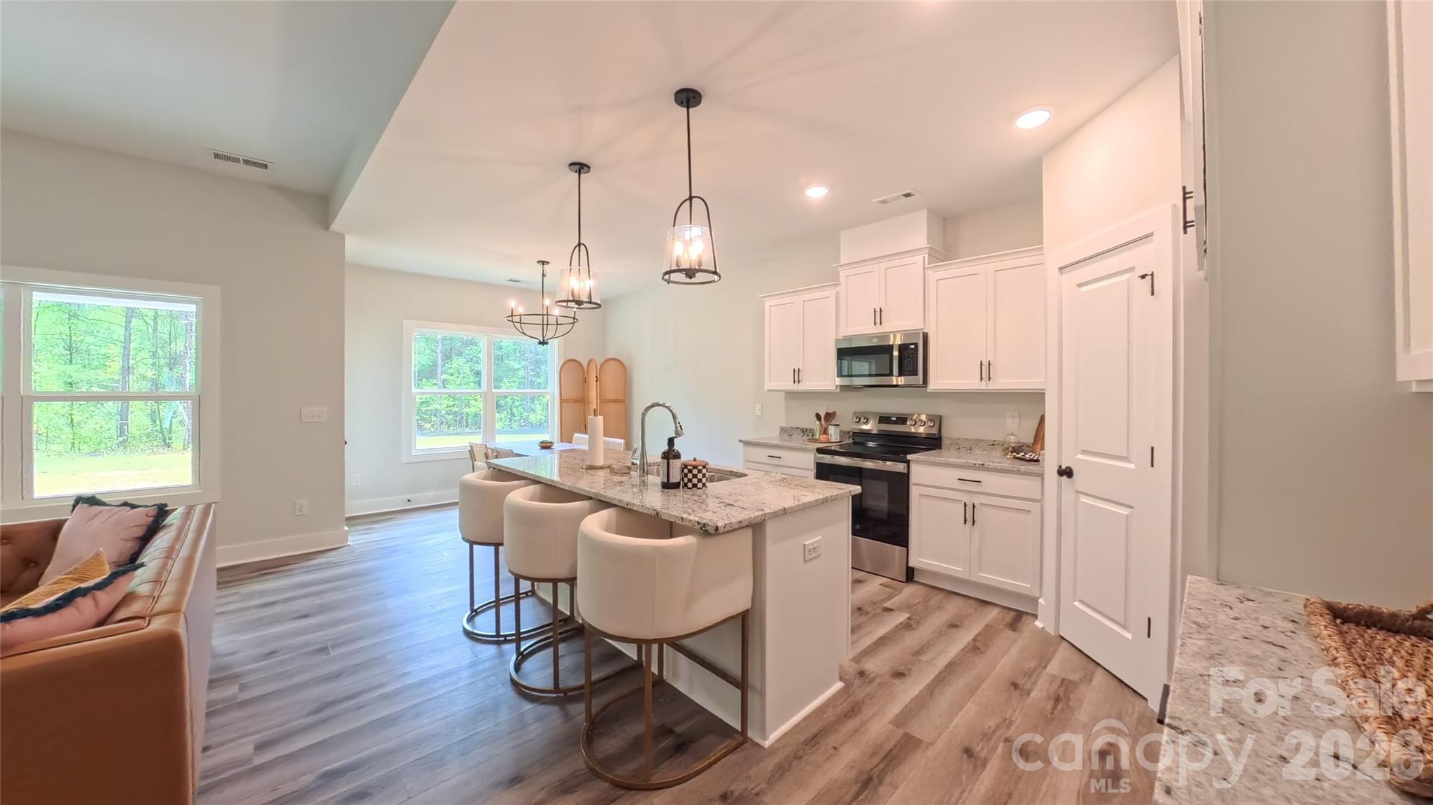 Single Family Residence at 3065 Meadowcrest Drive, Clover, photo 7 of 46