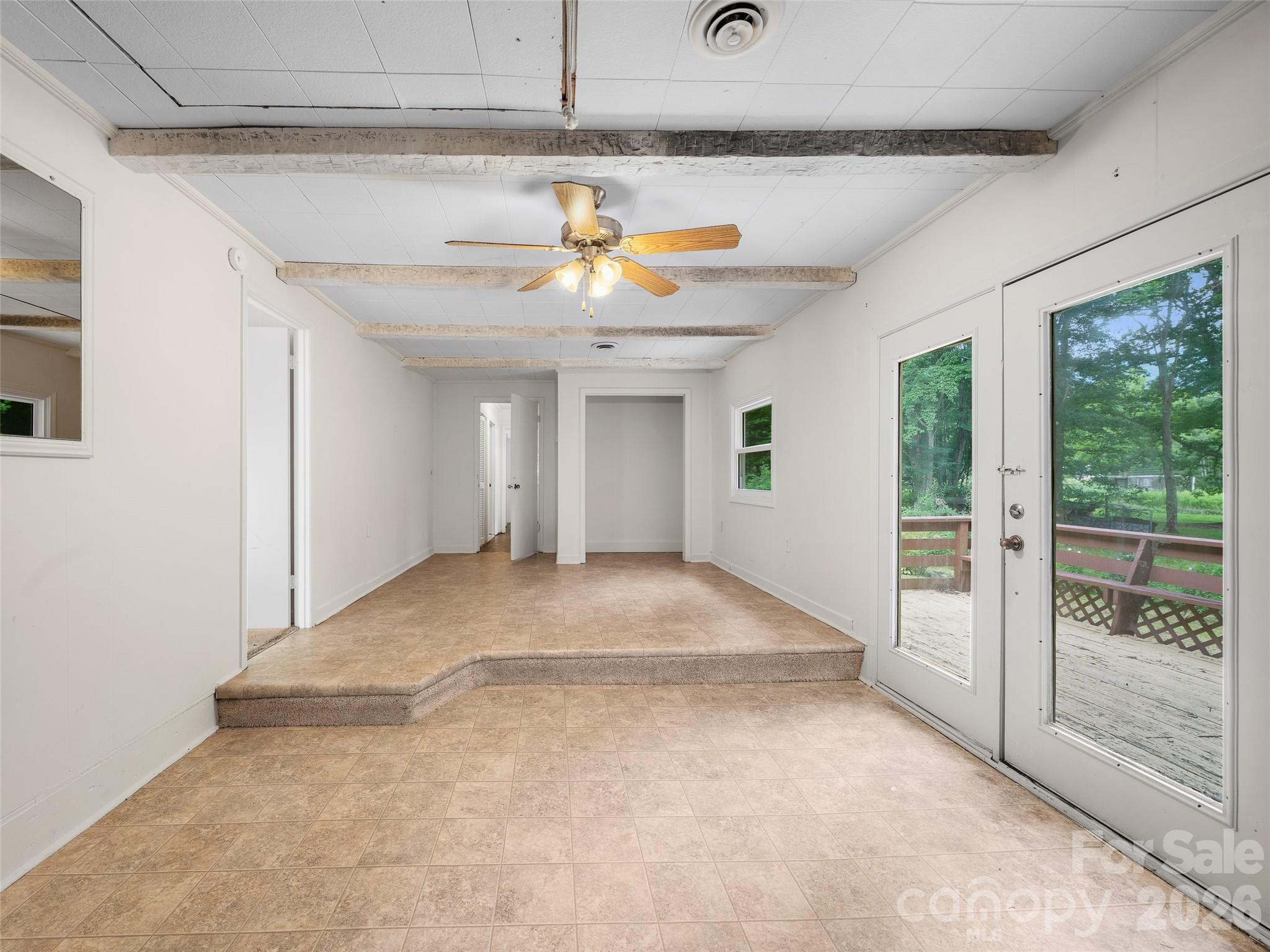 Family Room - 1644 State Hwy 80 S None, Burnsville