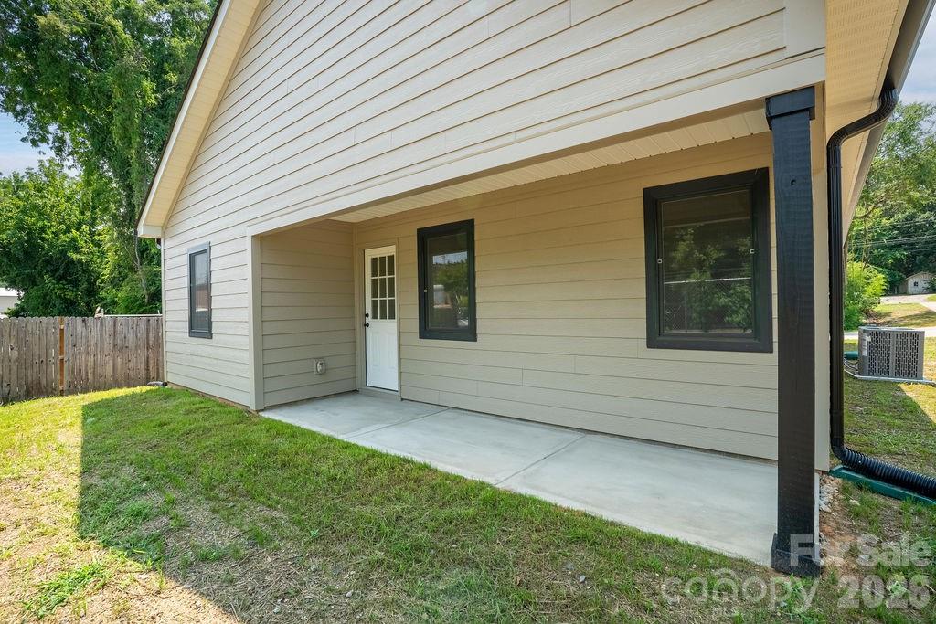 Single Family Residence at 520 E Second Avenue, Gastonia, photo 25 of 25