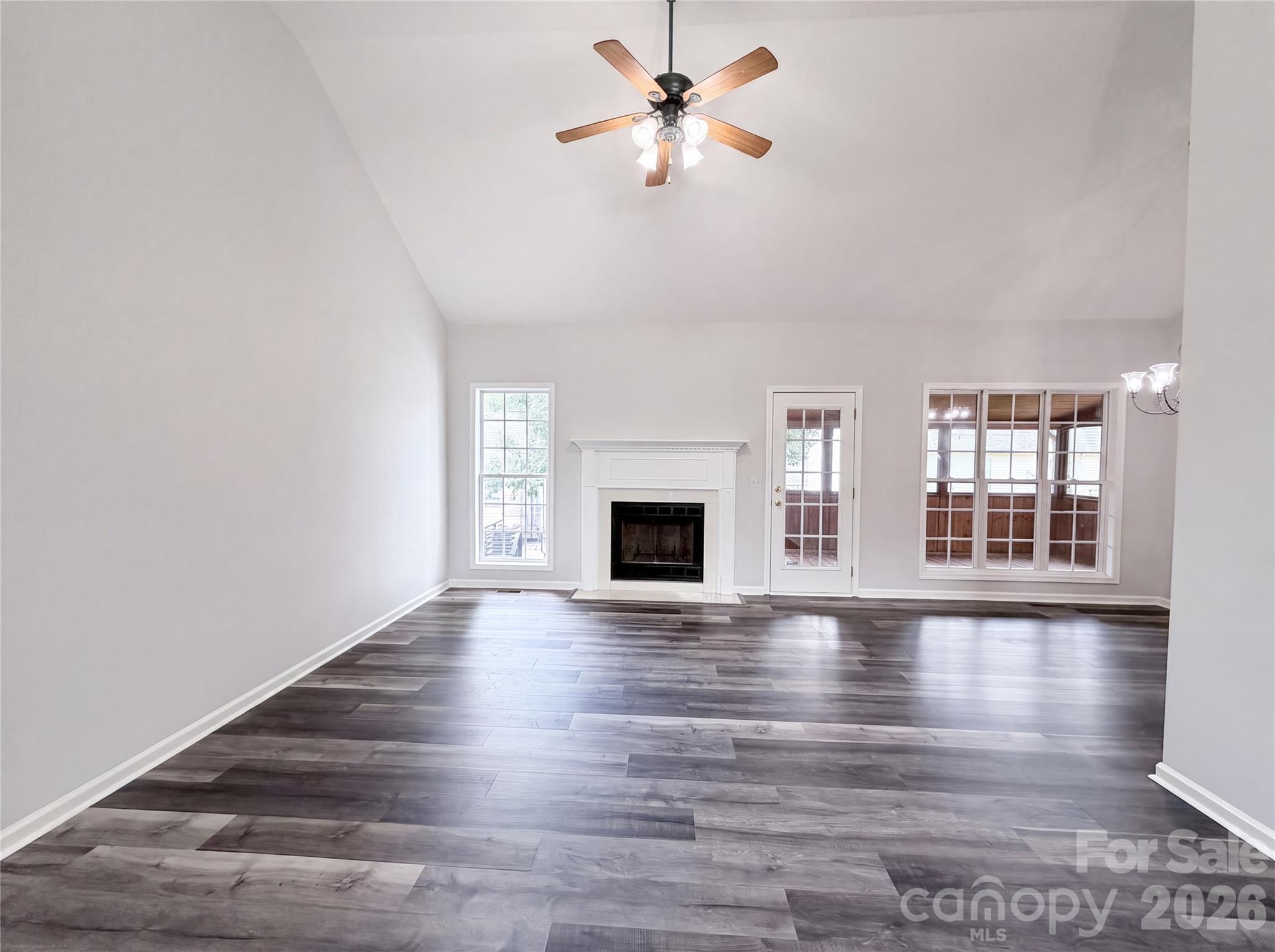 Single Family Residence at 2160 Brantley Creek Drive, Kannapolis, photo 3 of 16