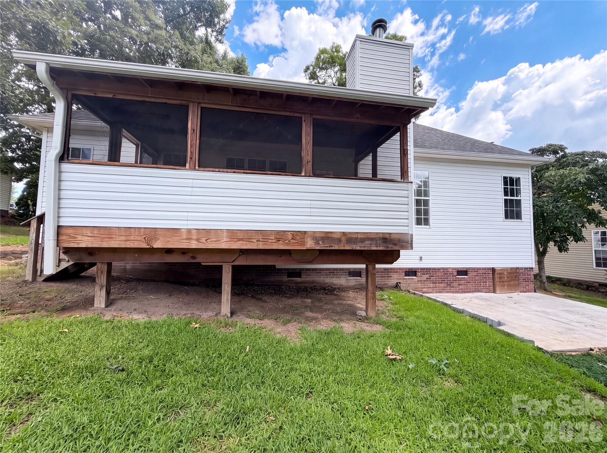 Single Family Residence at 2160 Brantley Creek Drive, Kannapolis, photo 14 of 16