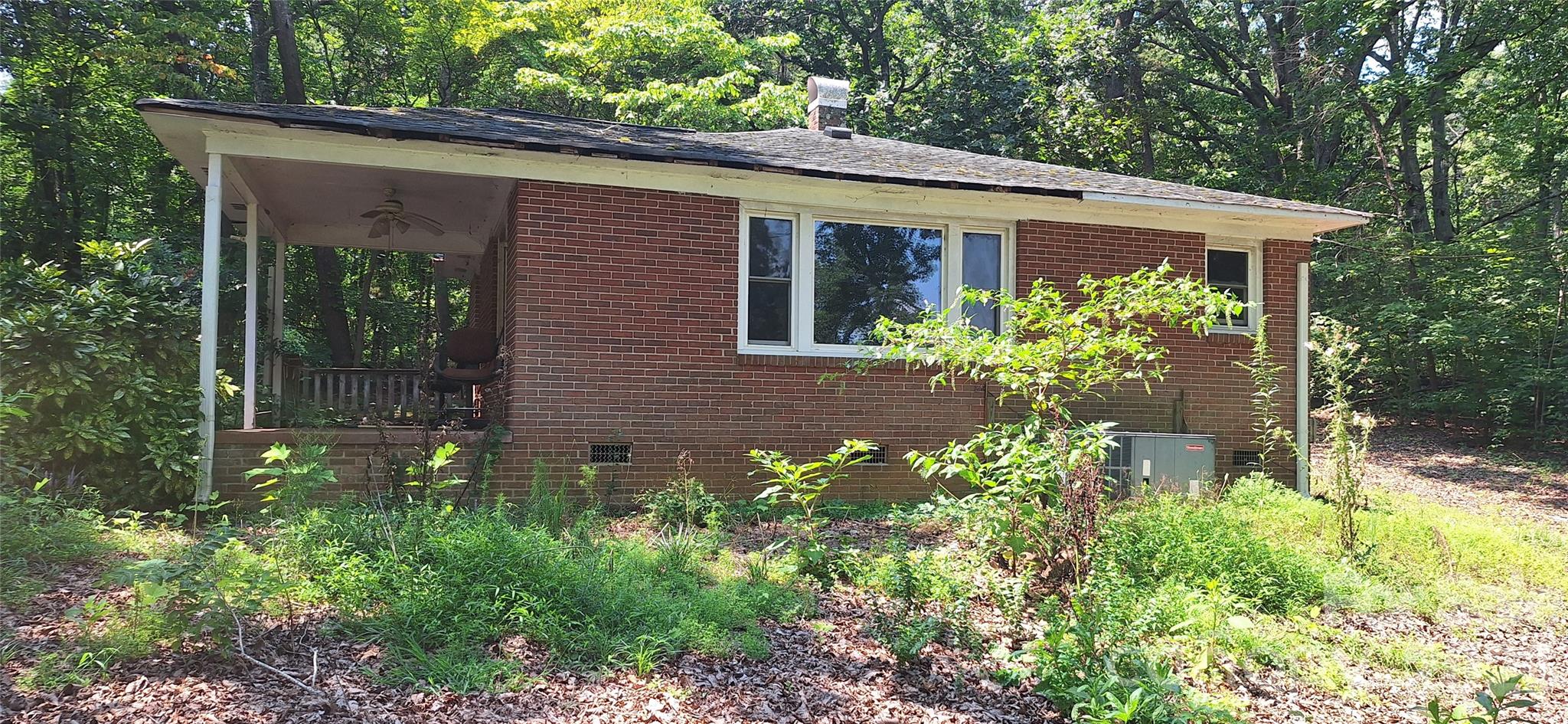 Side - 1036 Curve View Road, Lincolnton
