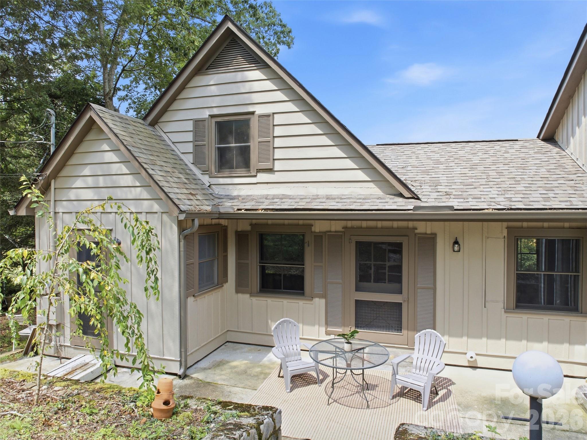 Single Family Residence at 279 Longview Drive, Waynesville, photo 6 of 35