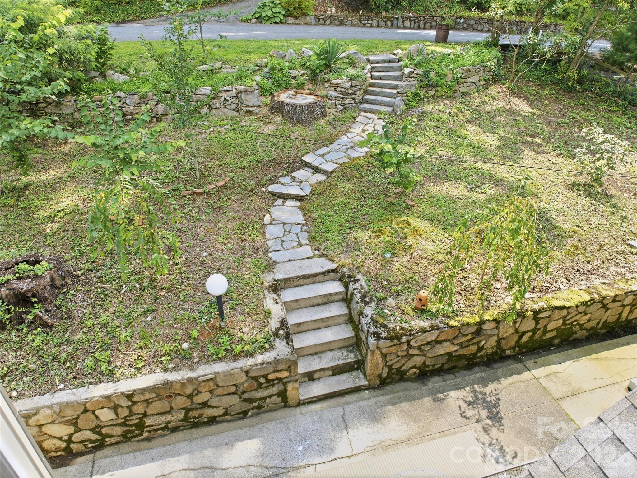 Single Family Residence at 279 Longview Drive, Waynesville, photo 7 of 35