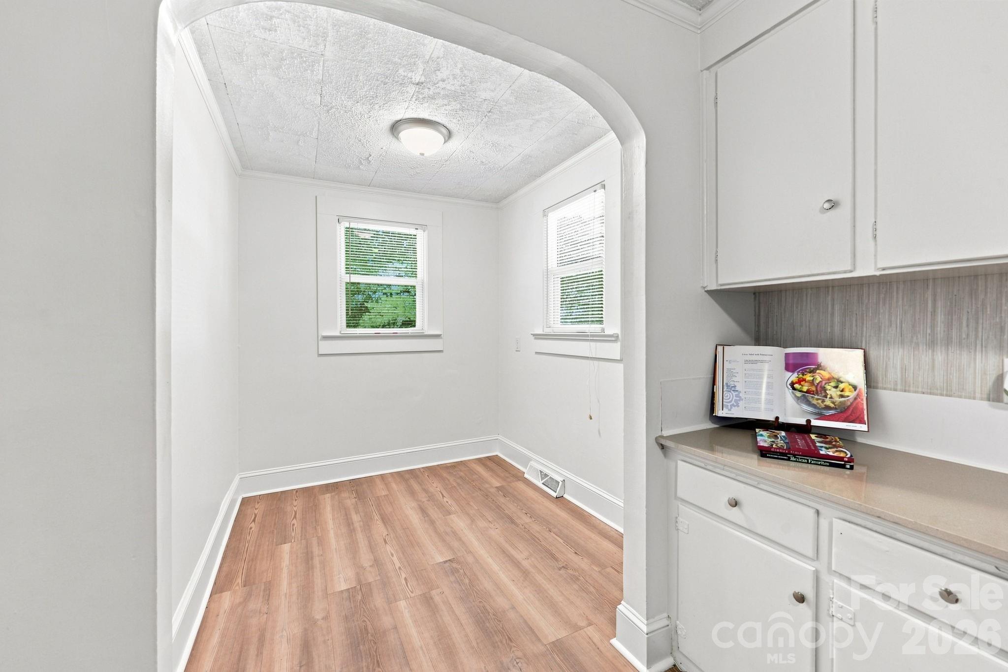 Single Family Residence at 74 Pinecrest Drive SW, Concord, photo 5 of 45