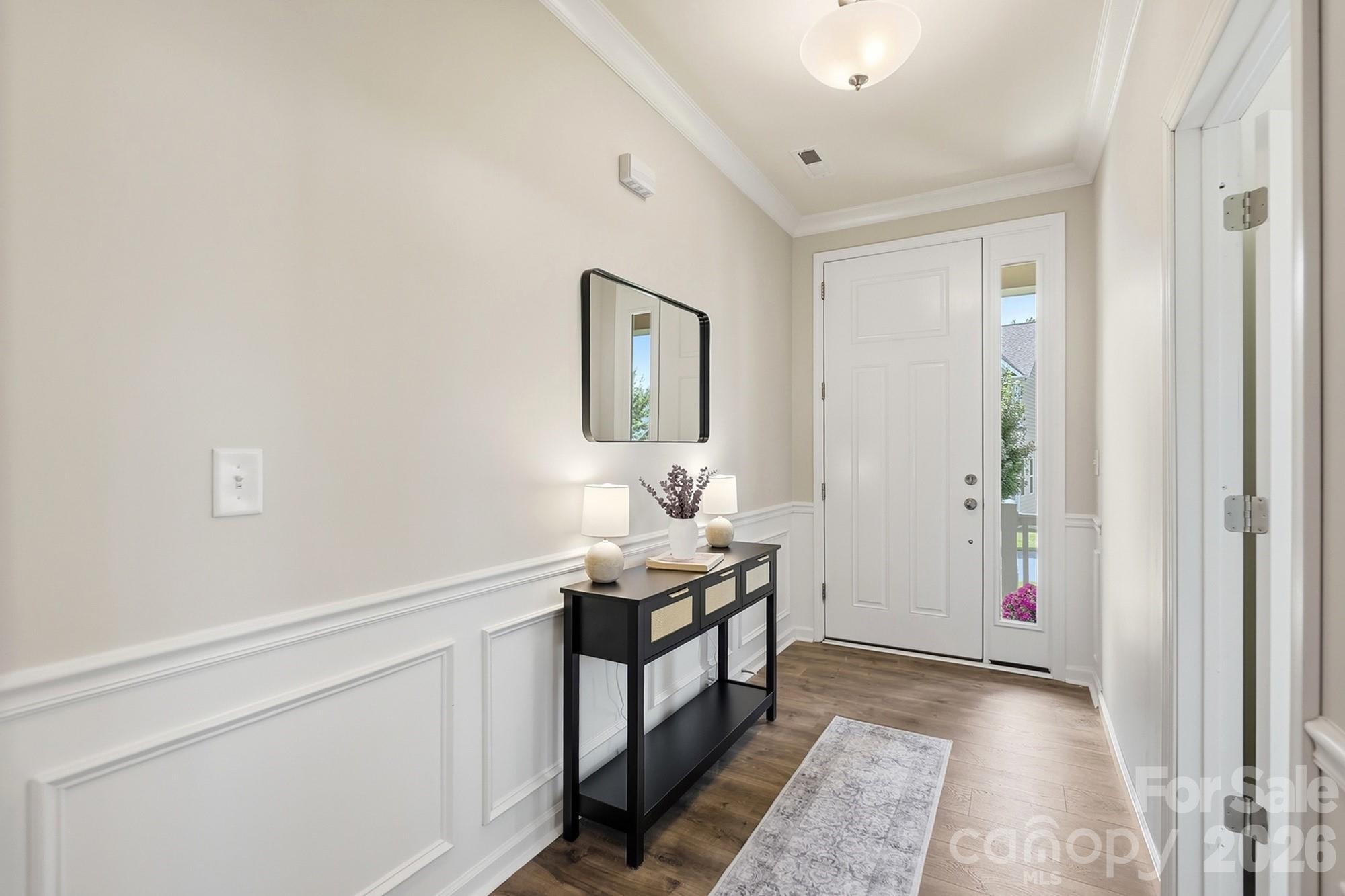 Single Family Residence at 1100 Morning View Drive, Belmont, photo 5 of 38