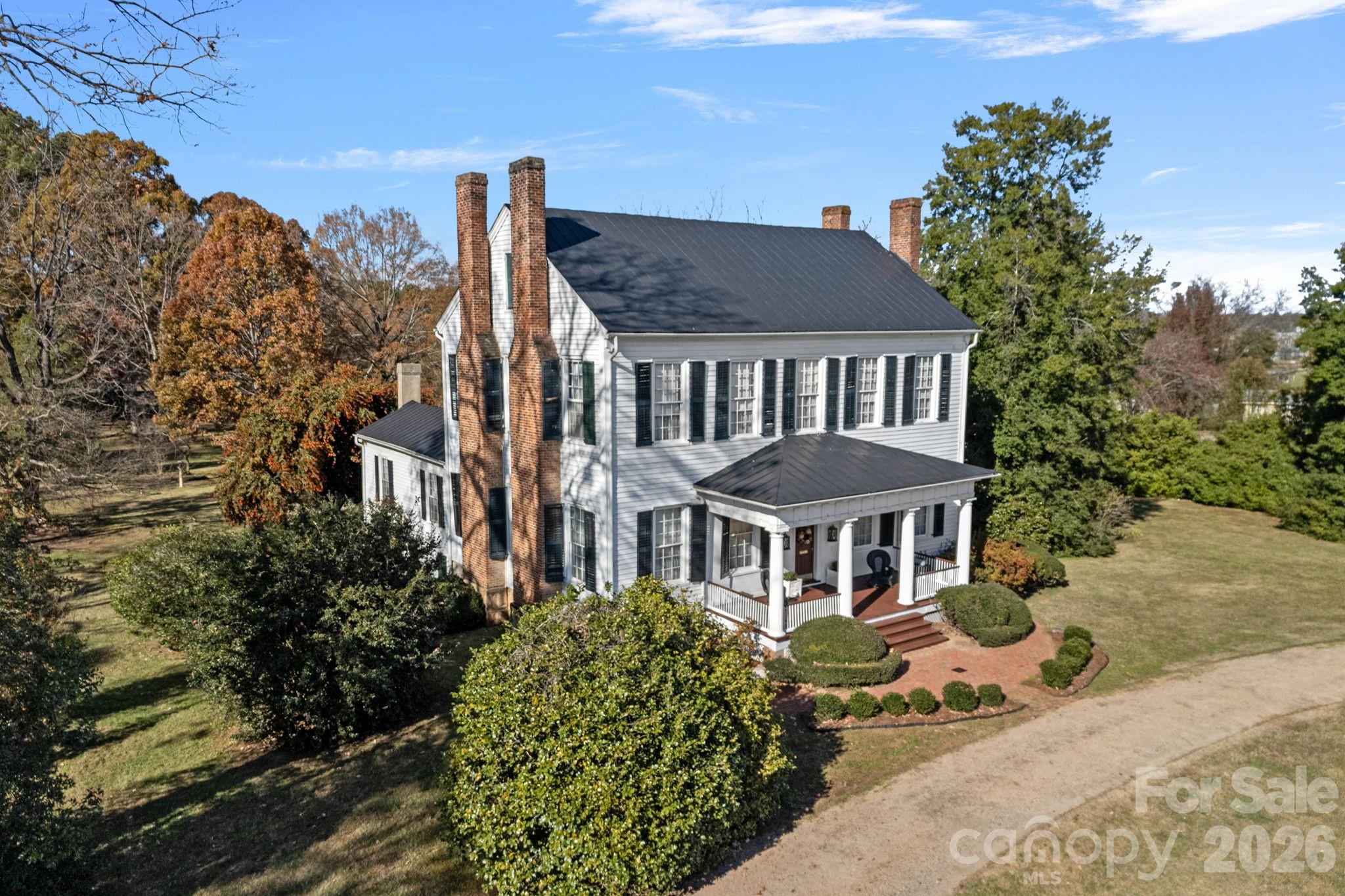 104 Leslie Loop