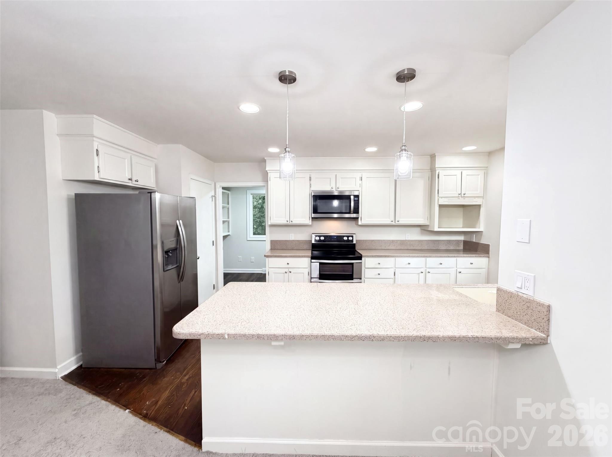 Single Family Residence at 608 Amanda Drive, Matthews, photo 11 of 23
