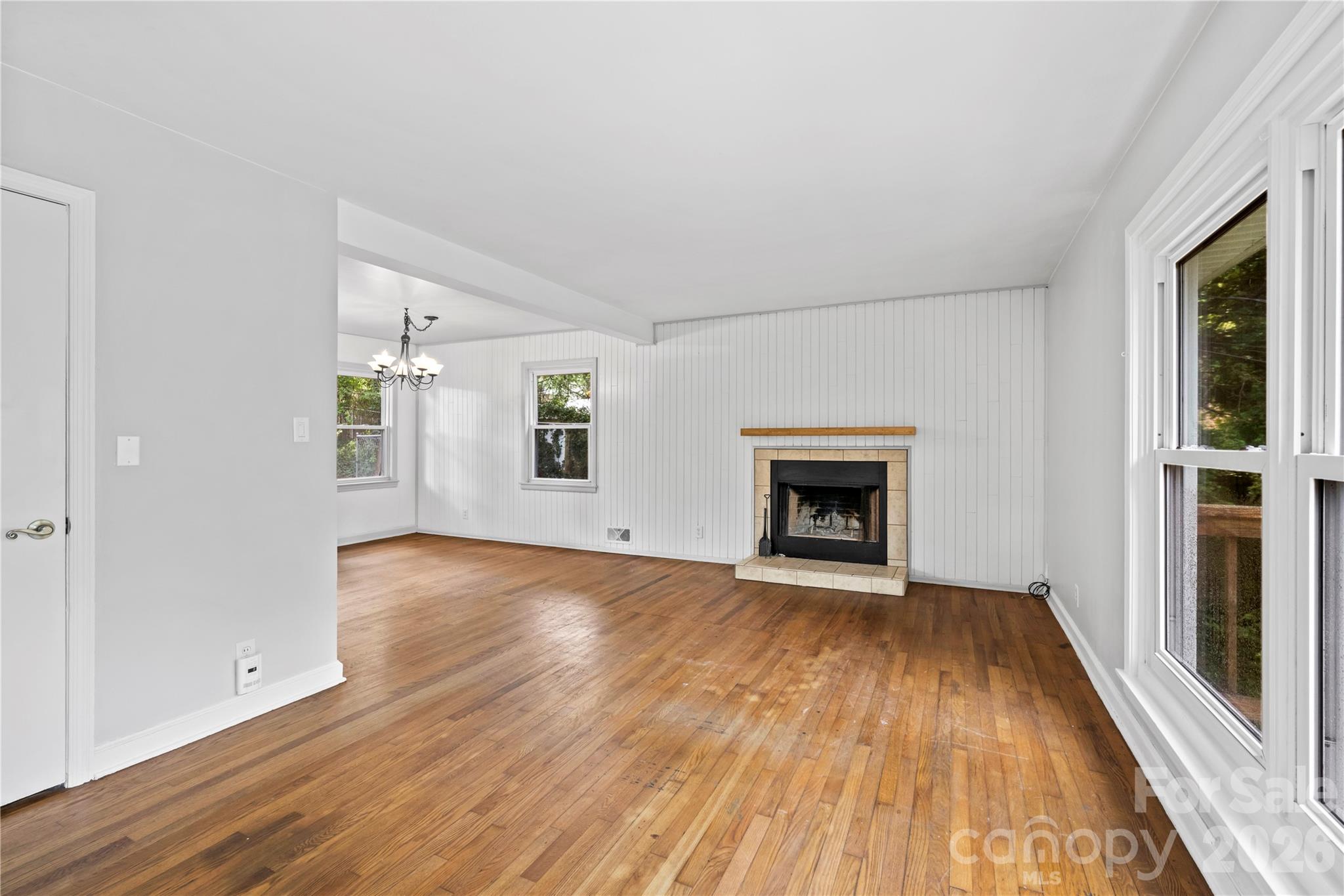 Single Family Residence at 107 Wilshire Drive, Asheville, photo 5 of 23