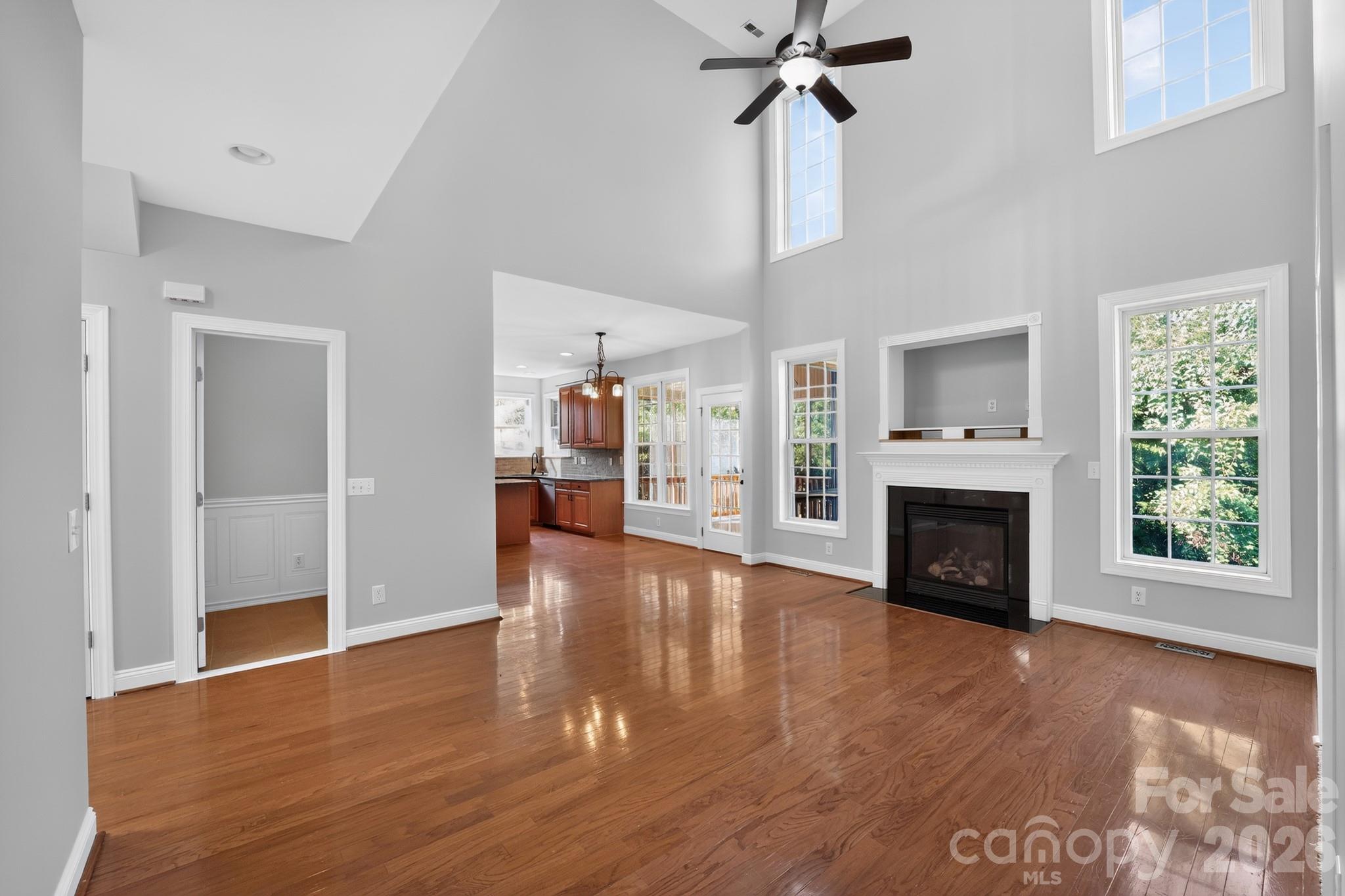 Single Family Residence at 3105 Linkside Court, Fort Mill, photo 5 of 28