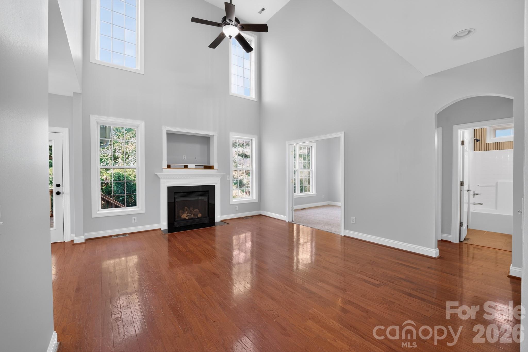 Single Family Residence at 3105 Linkside Court, Fort Mill, photo 8 of 28