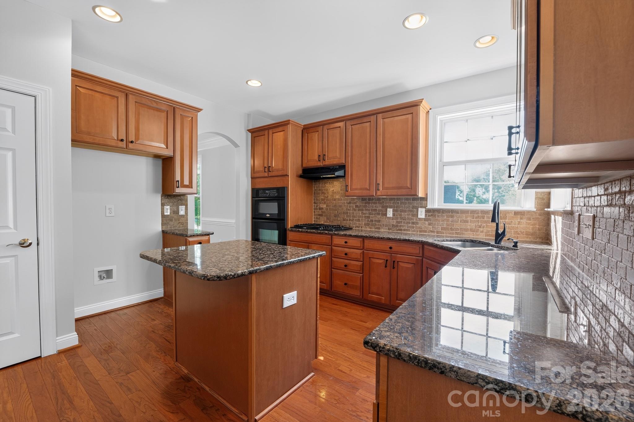 Single Family Residence at 3105 Linkside Court, Fort Mill, photo 9 of 28