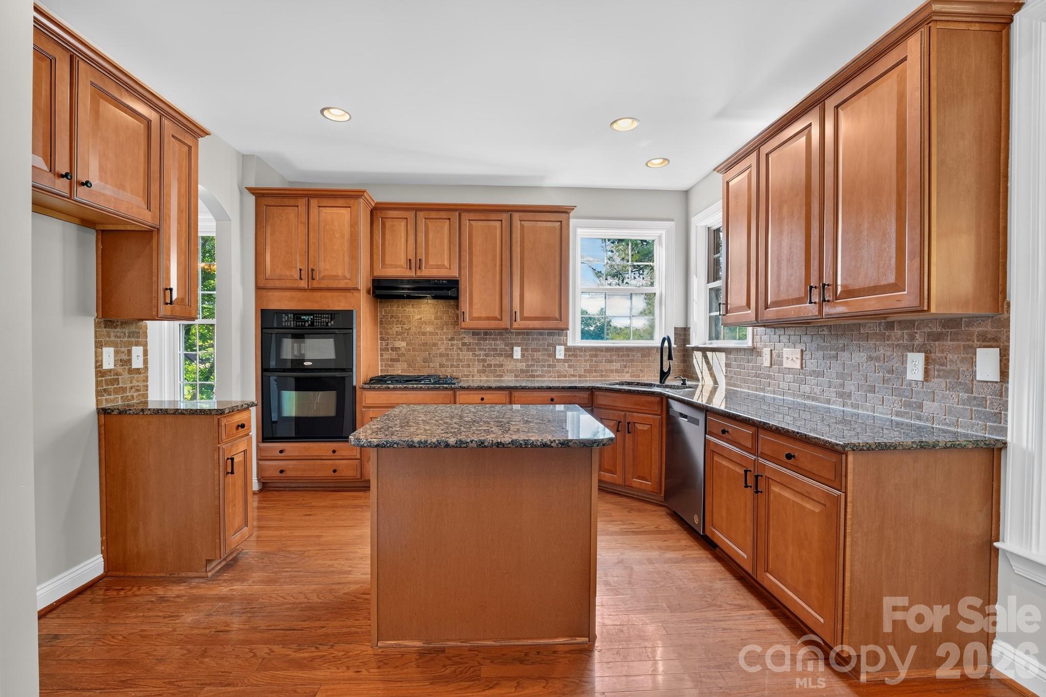 Single Family Residence at 3105 Linkside Court, Fort Mill, photo 12 of 28