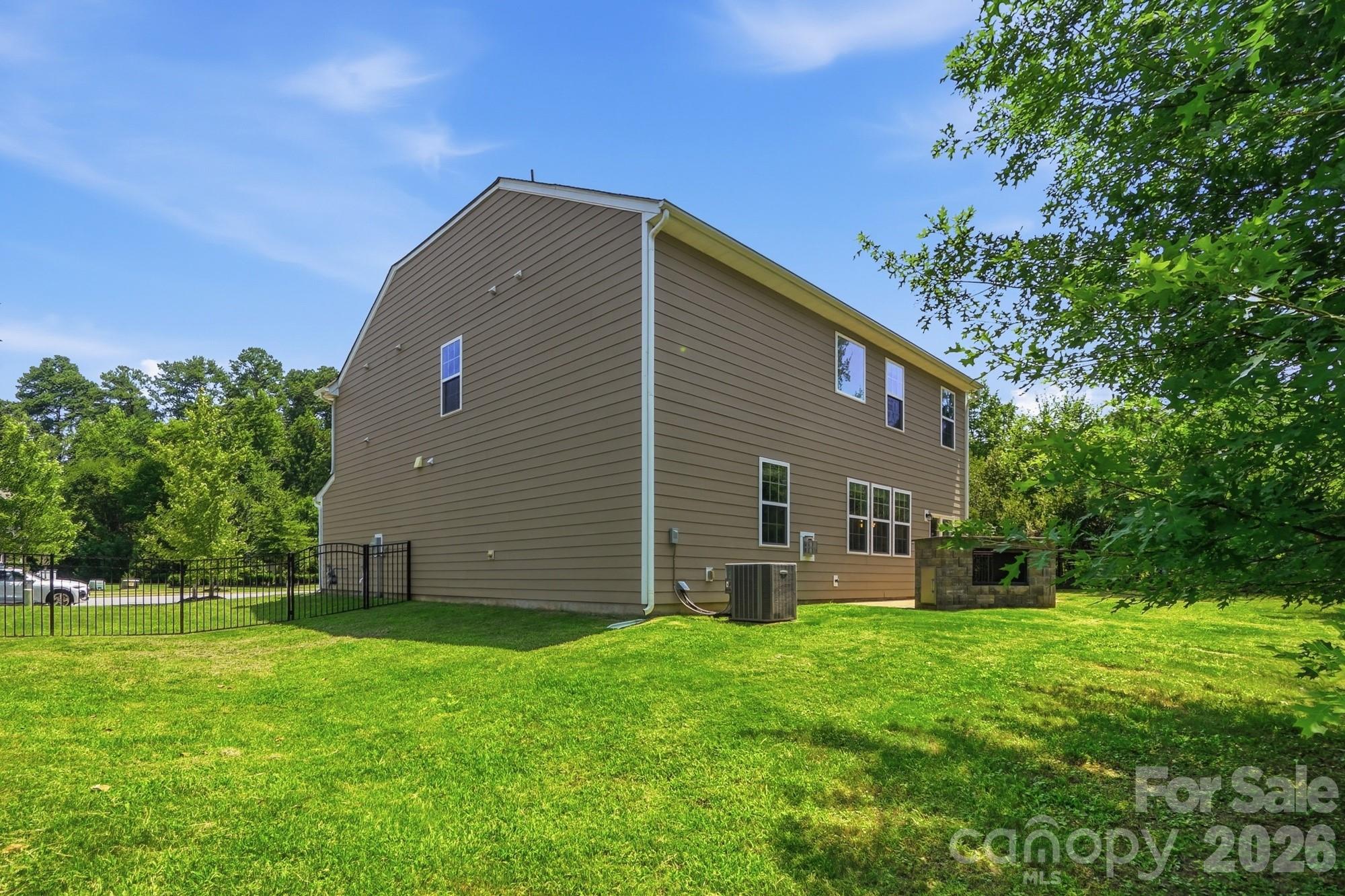 Single Family Residence at 9815 Caledenia Drive, Huntersville, photo 39 of 46