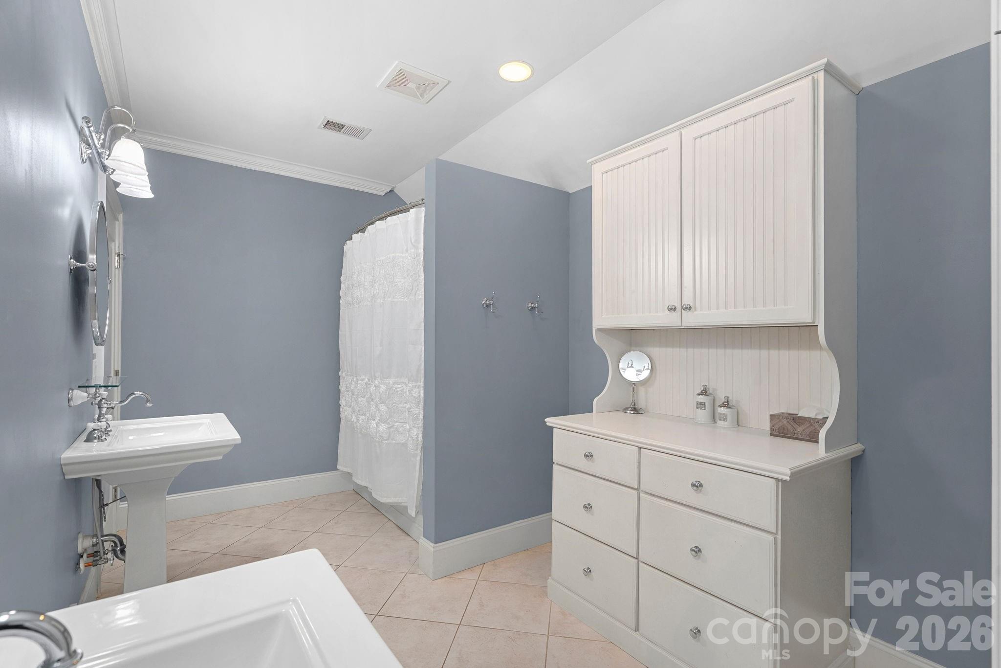 Single Family Residence at 7967 Glen Abbey Circle, Stanley, photo 28 of 43