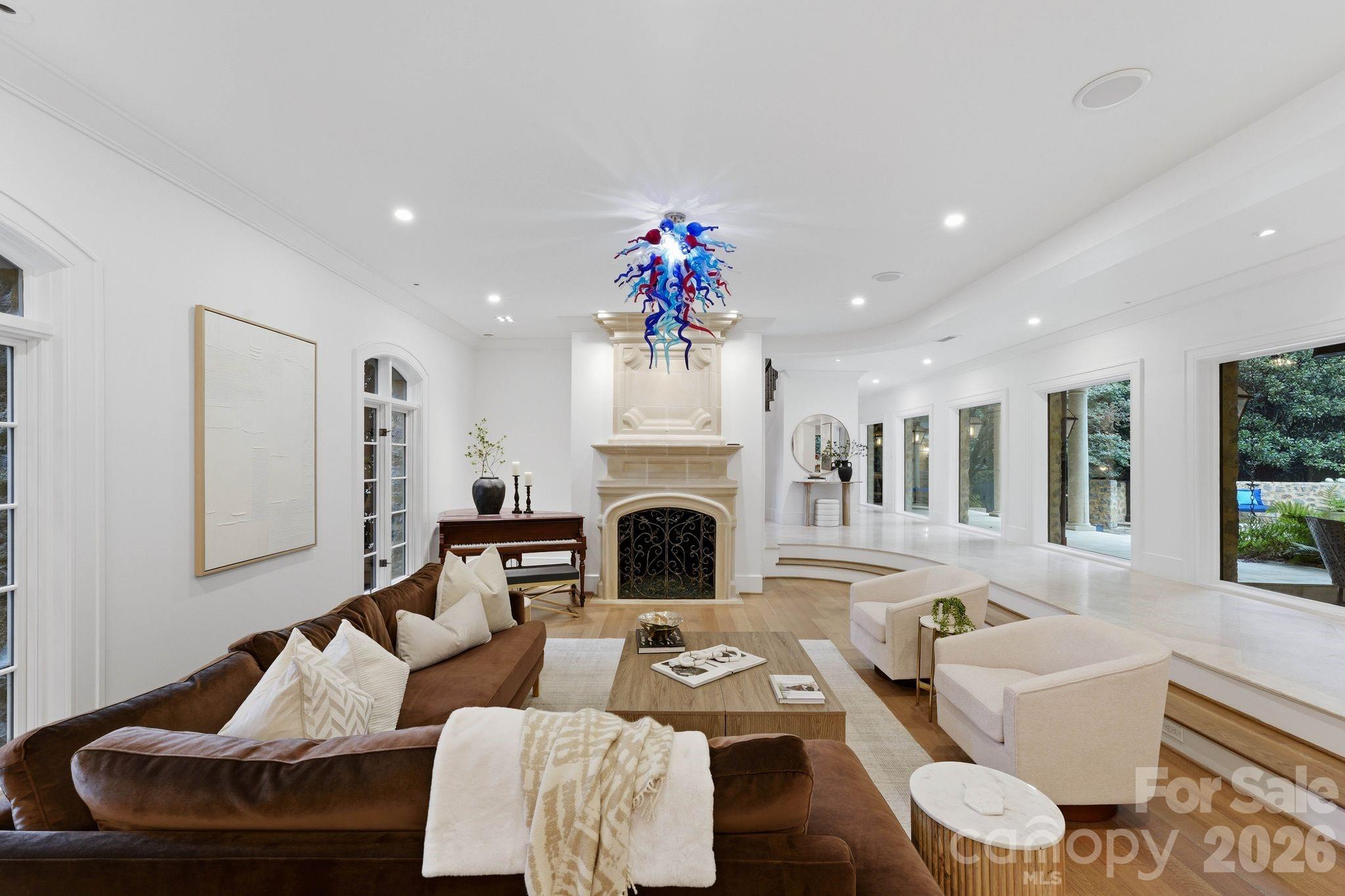 Single Family Residence at 4231 Fox Brook Lane, Charlotte, photo 6 of 38