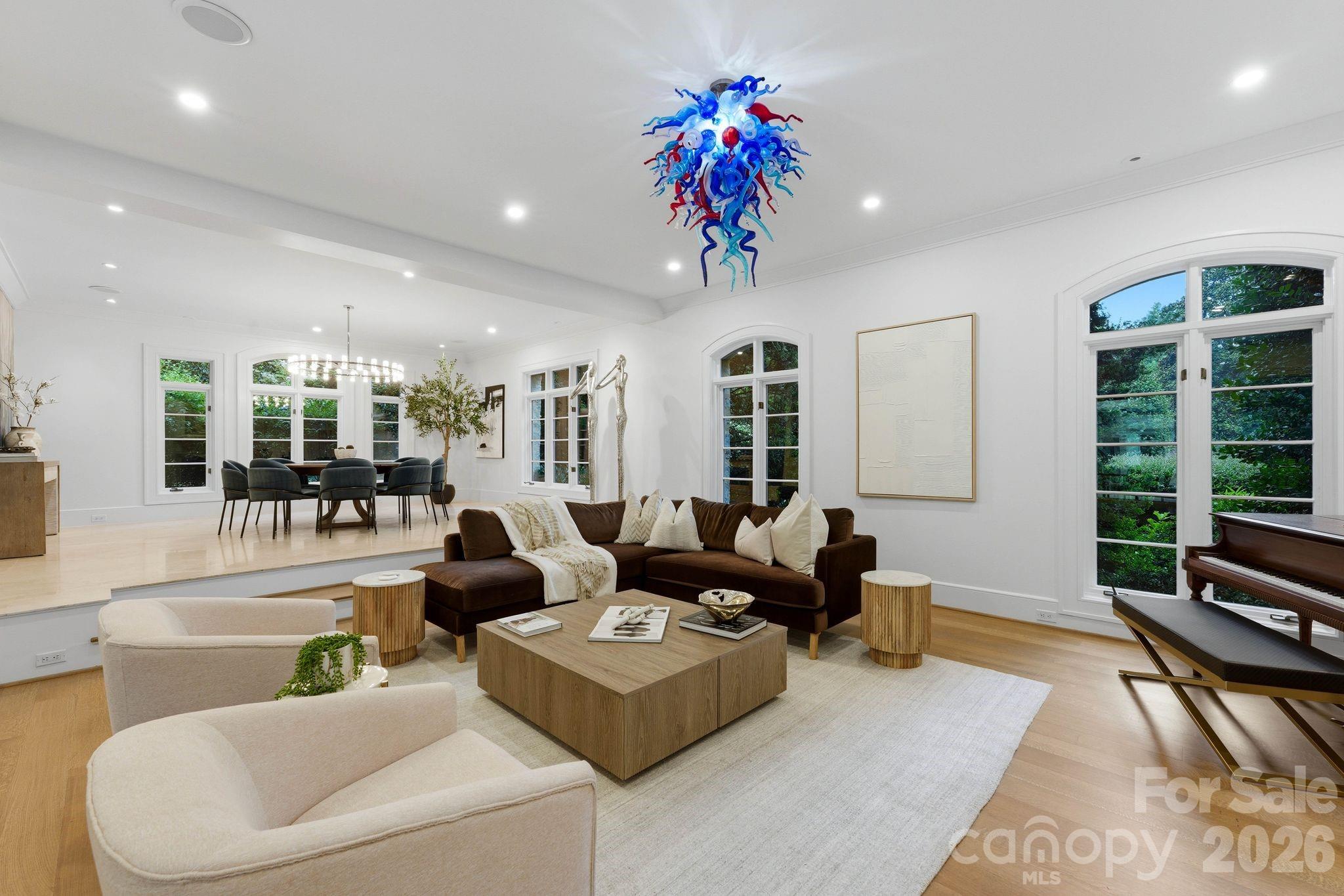 Single Family Residence at 4231 Fox Brook Lane, Charlotte, photo 8 of 38