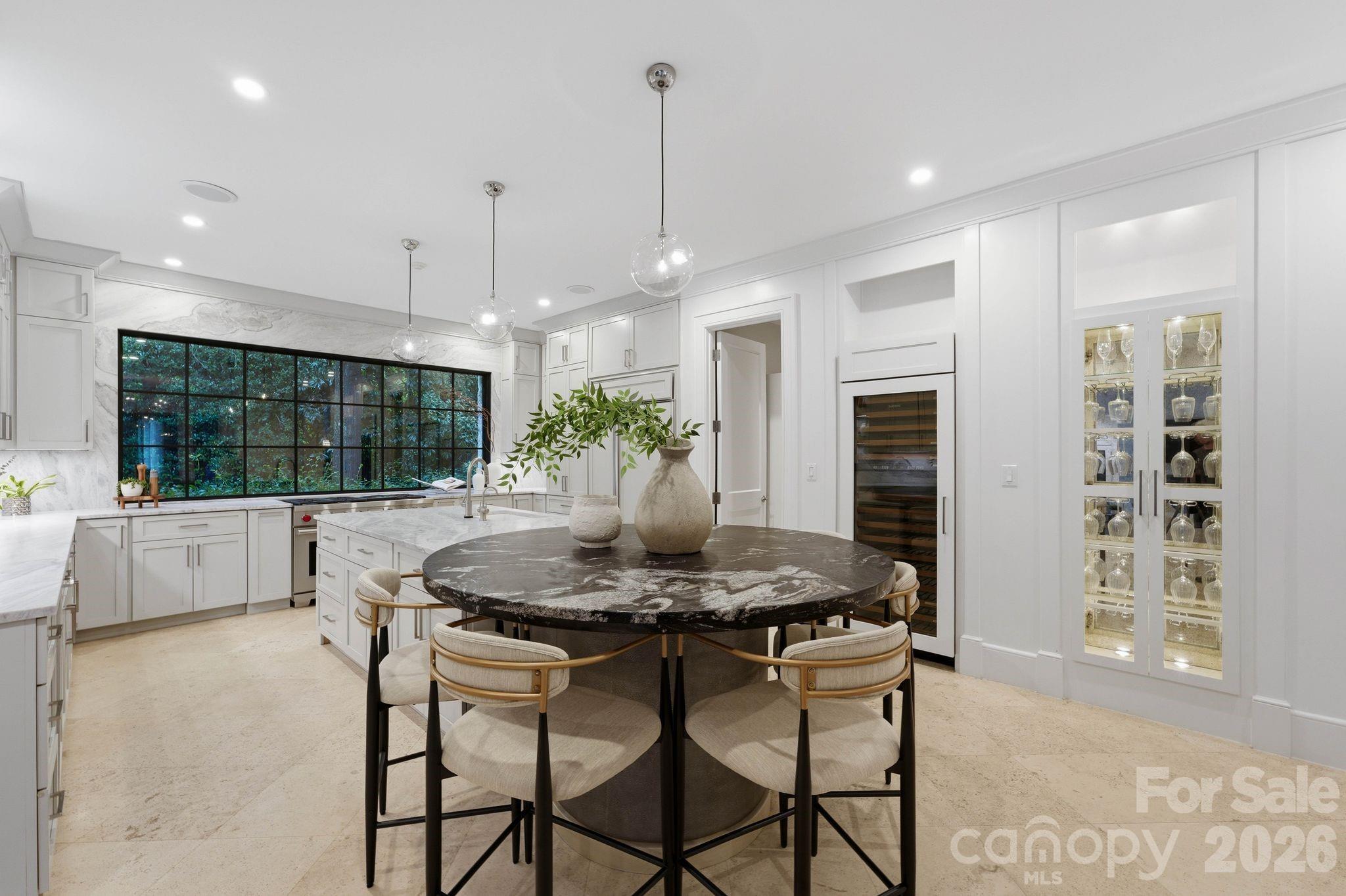 Single Family Residence at 4231 Fox Brook Lane, Charlotte, photo 13 of 38