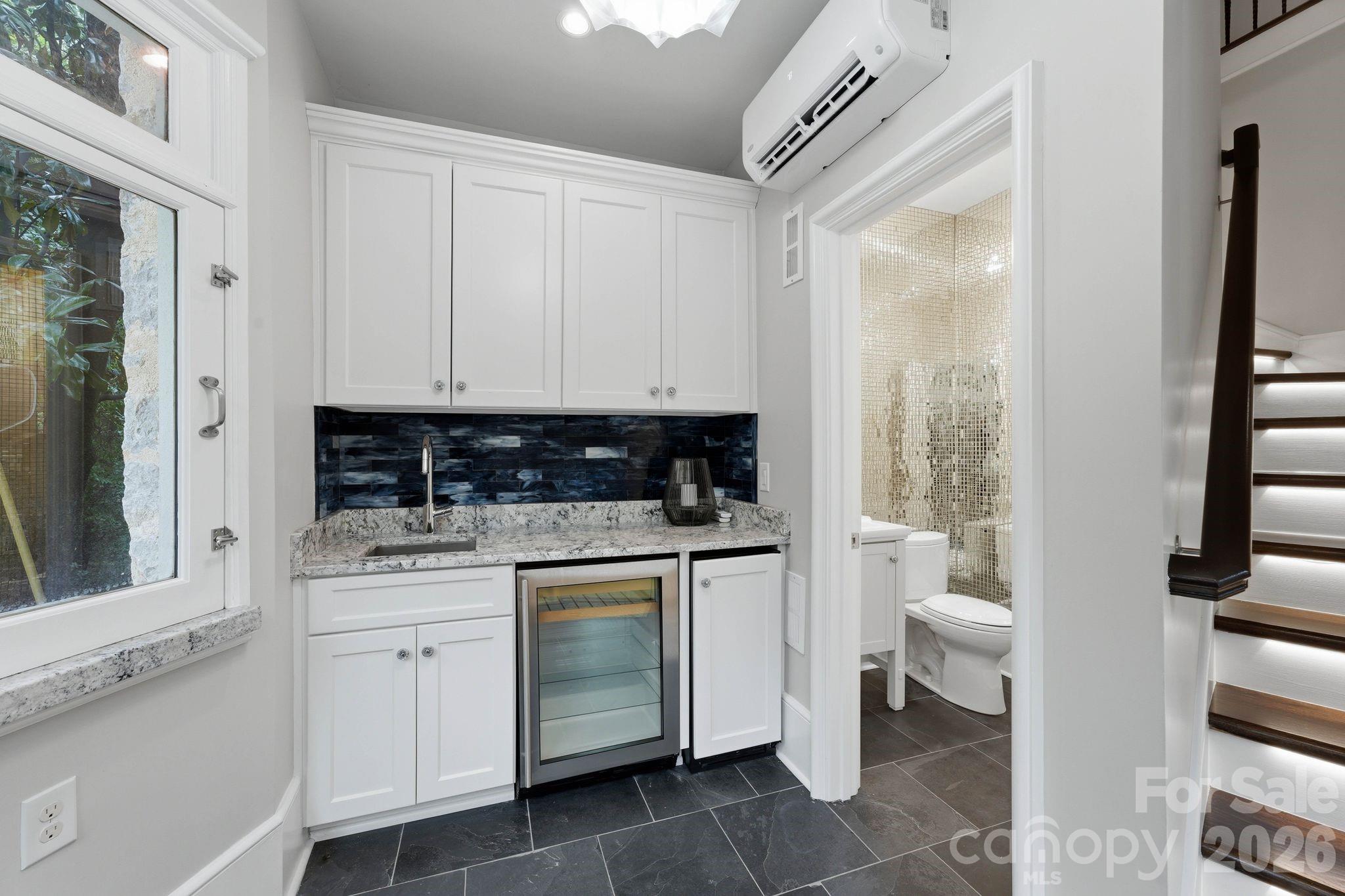 Single Family Residence at 4231 Fox Brook Lane, Charlotte, photo 32 of 38