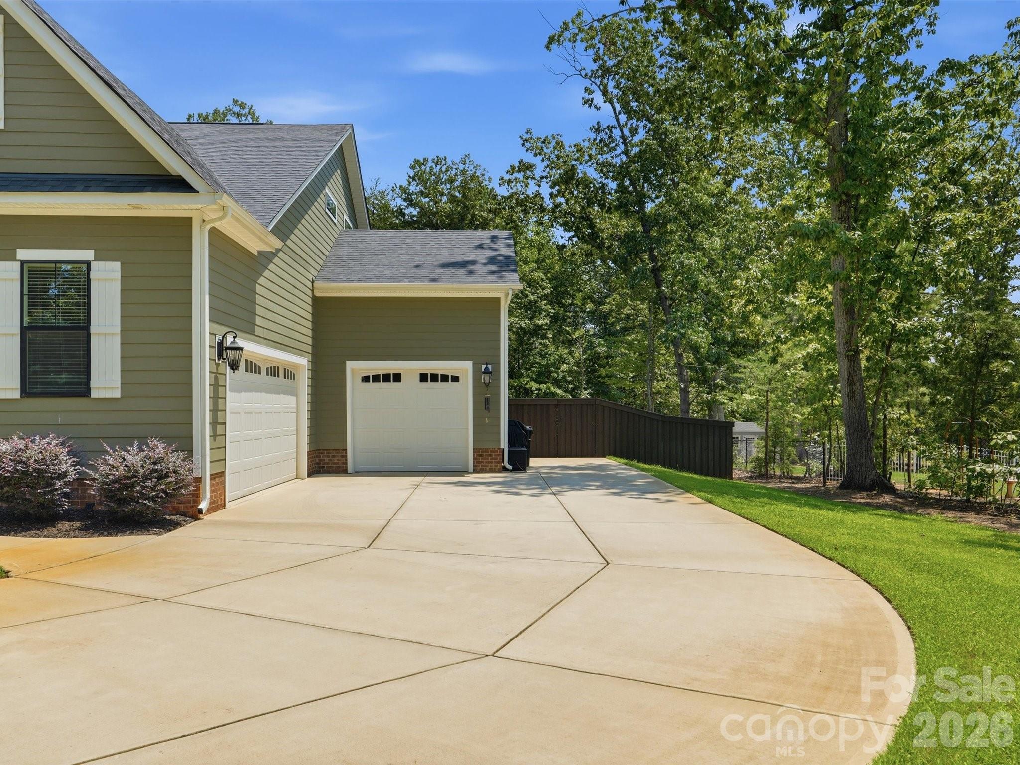 Single Family Residence at 574 Shepherd Lane, Clover, photo 31 of 33