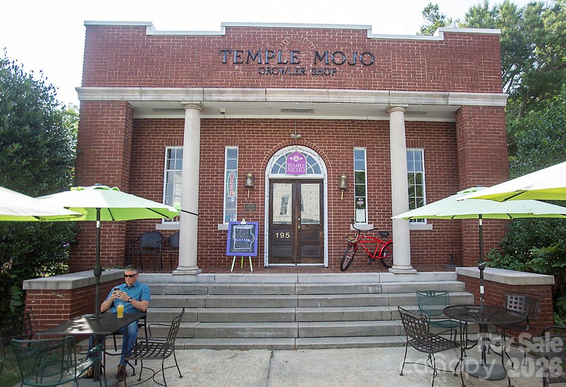 How about a pint? Yes, please. - 13520 Andulusian Drive, Matthews