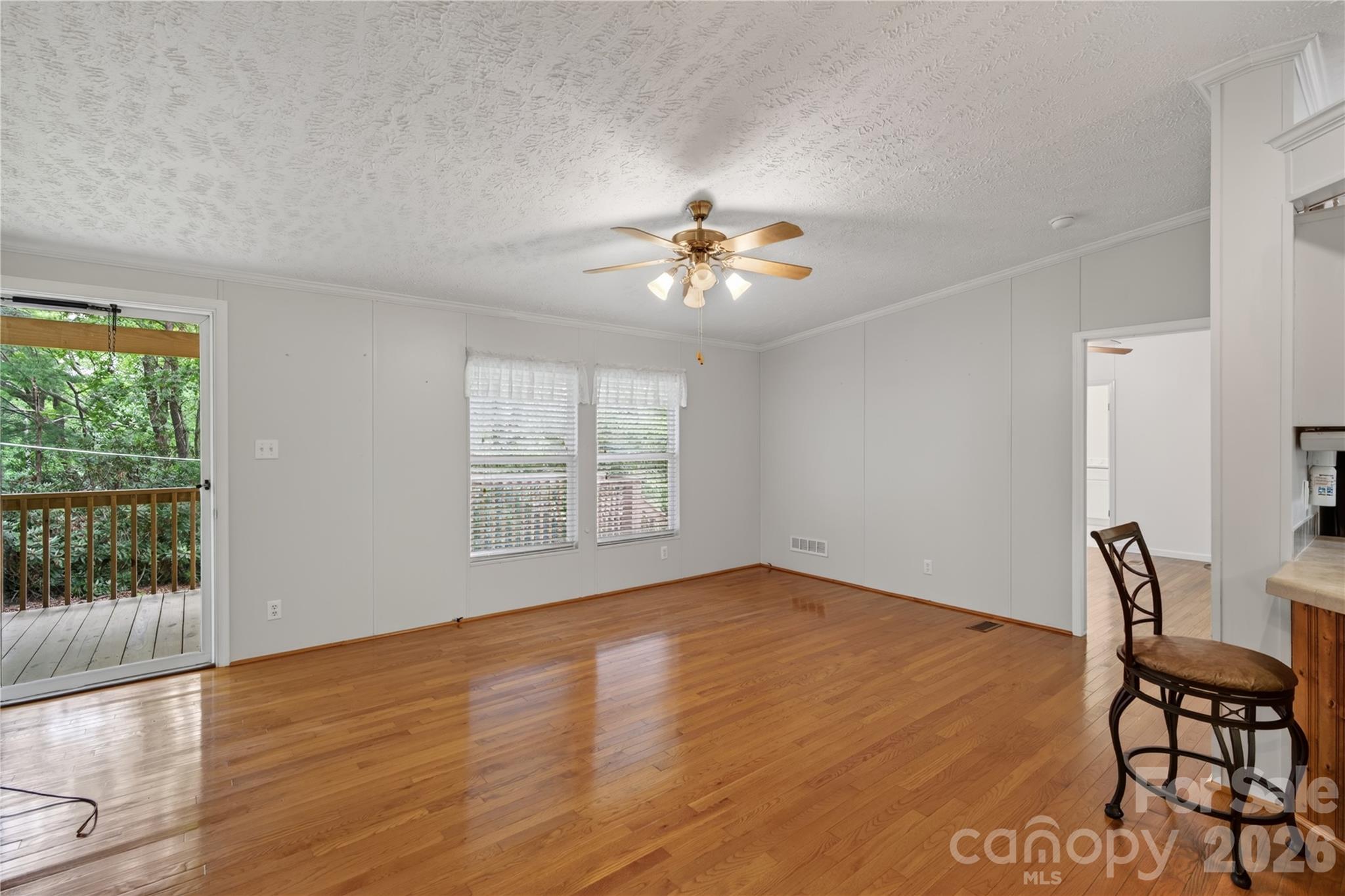 Living room - 146 Banks View Lane, Hendersonville