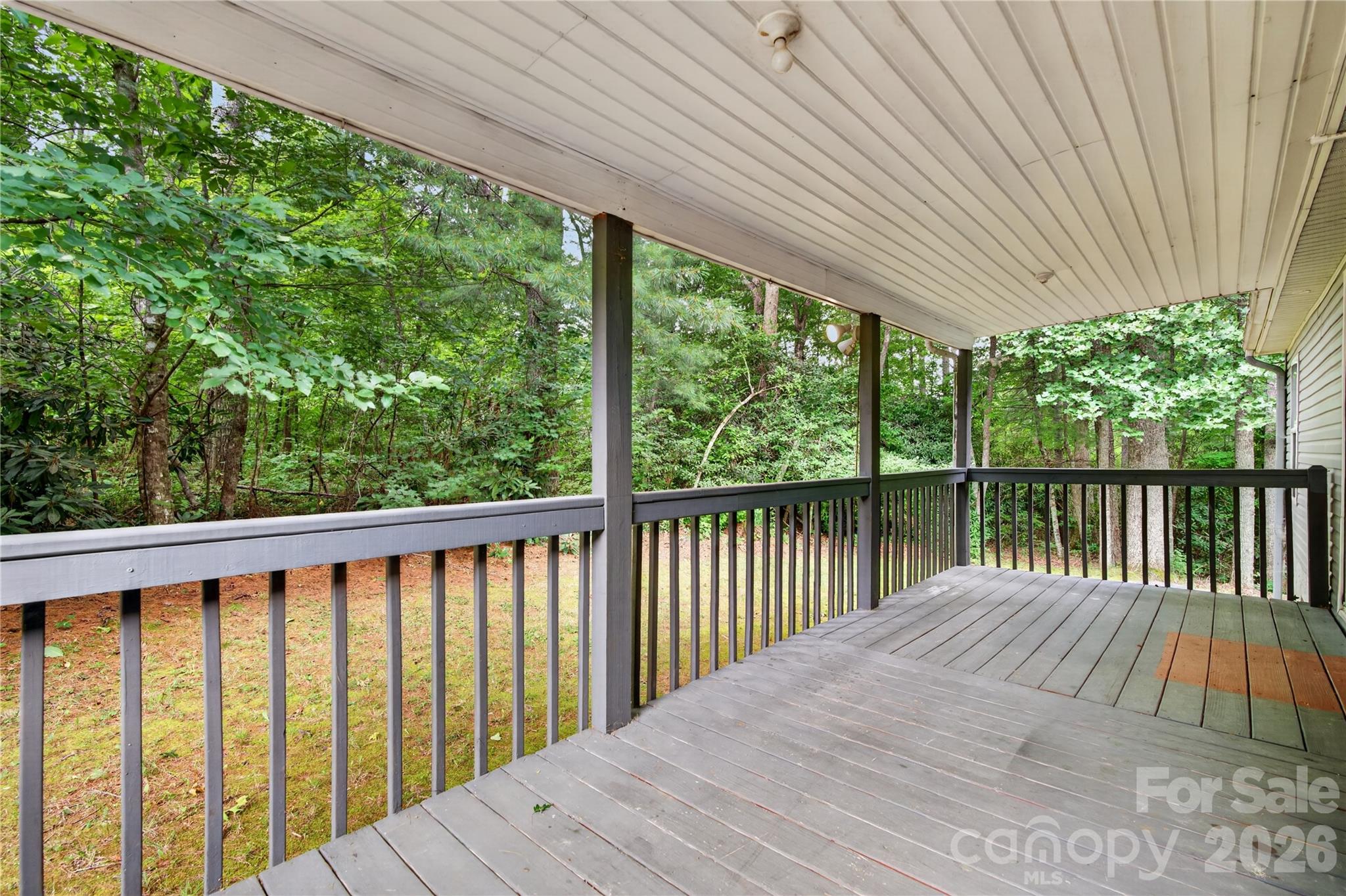 Covered Deck - 146 Banks View Lane, Hendersonville