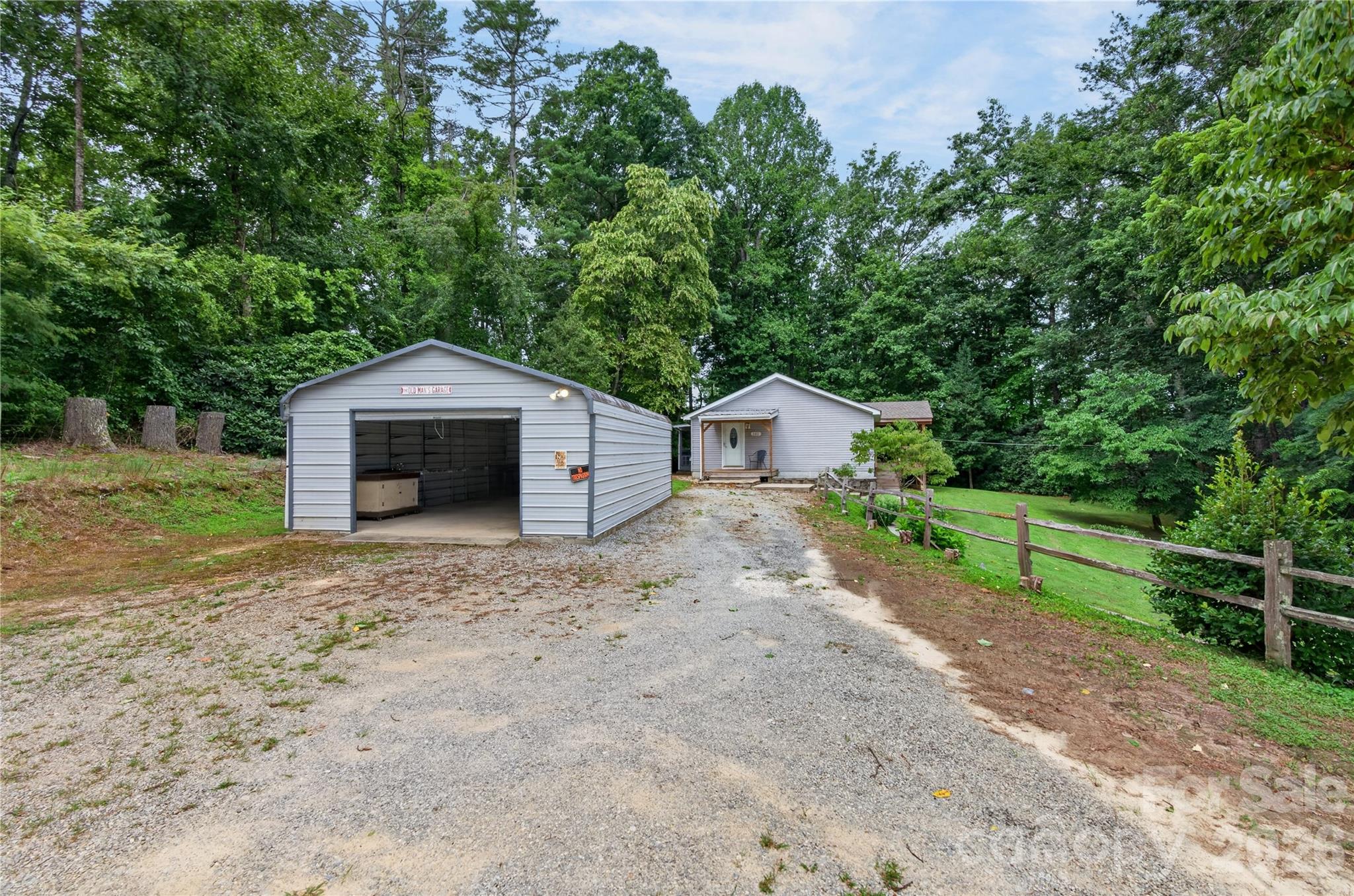 Single Family Residence at 146 Banks View Lane, Hendersonville, photo 34 of 47