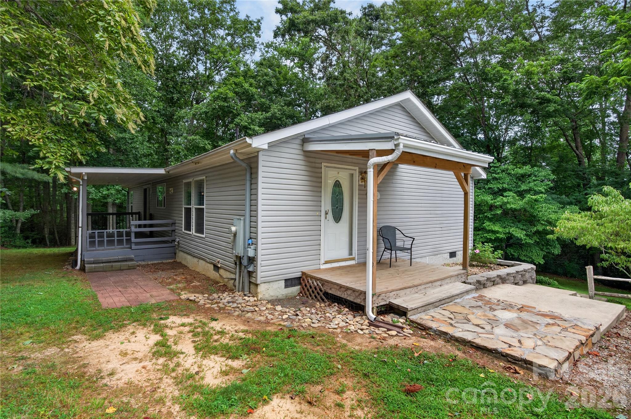 Single Family Residence at 146 Banks View Lane, Hendersonville, photo 39 of 47