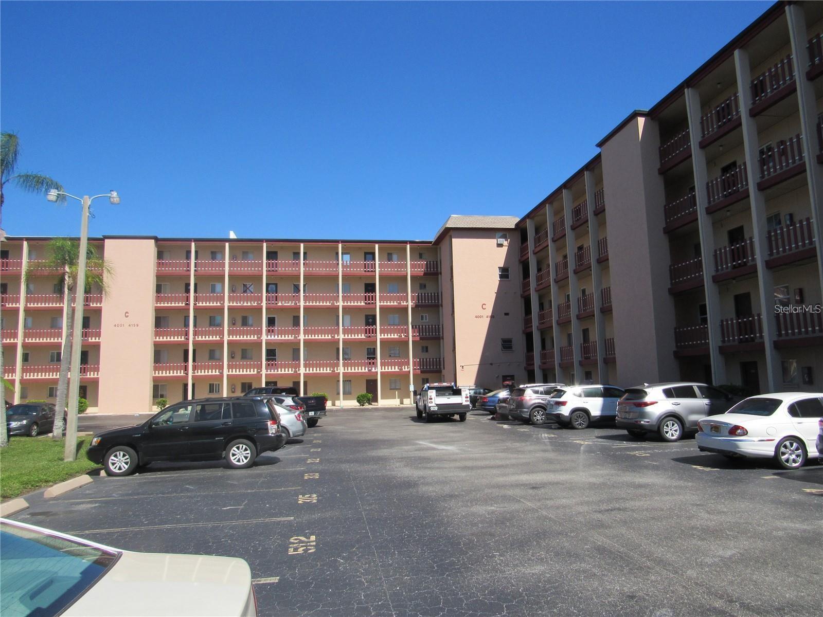 4135 LAKE BAYSHORE DR #504