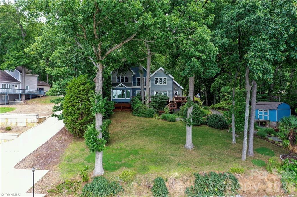 Single Family Residence at 144 Riverside Court, Lexington, photo 6 of 48