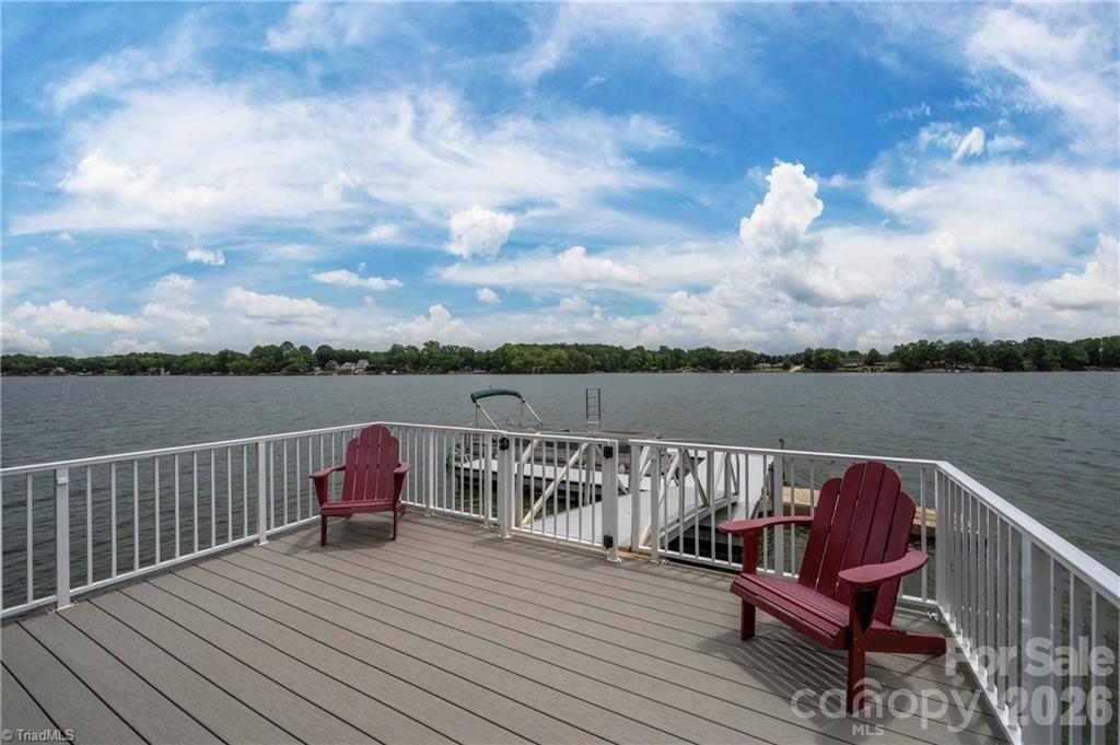 Single Family Residence at 144 Riverside Court, Lexington, photo 11 of 48