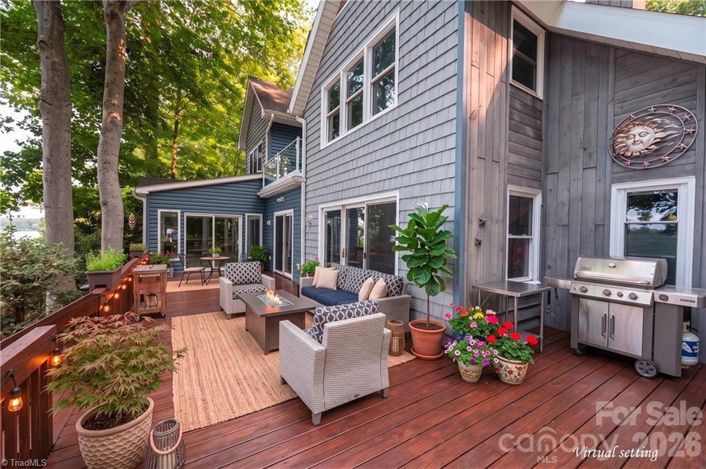 Single Family Residence at 144 Riverside Court, Lexington, photo 16 of 48