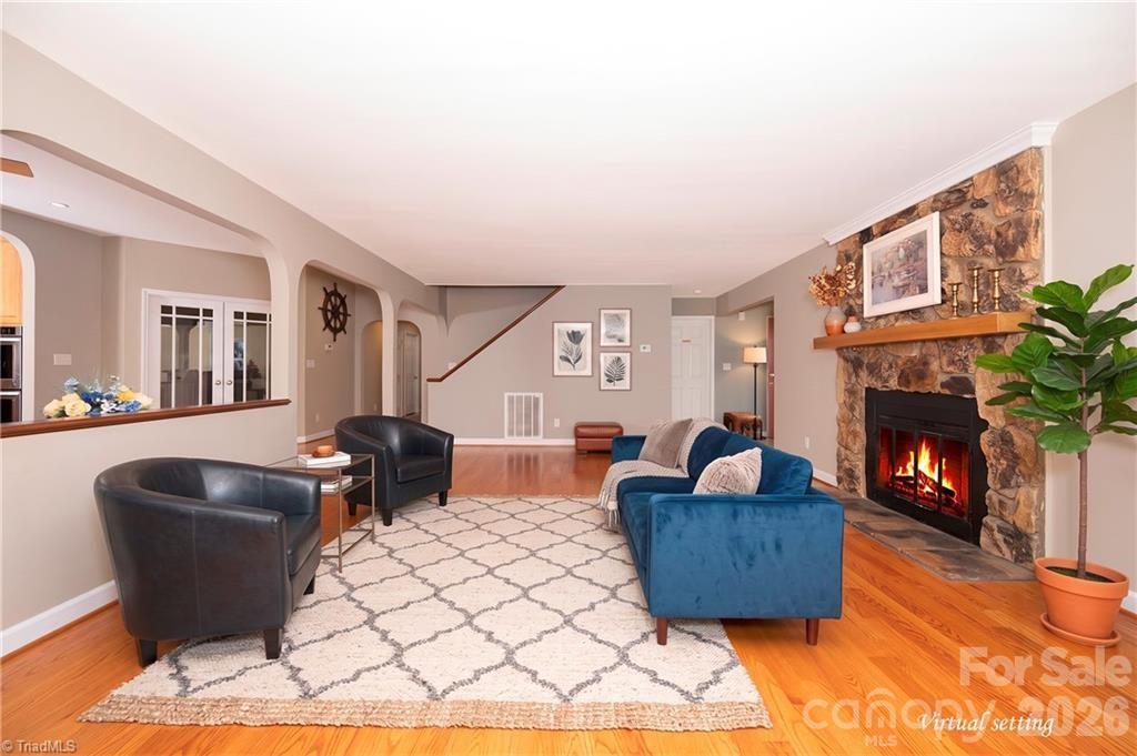 Single Family Residence at 144 Riverside Court, Lexington, photo 24 of 48