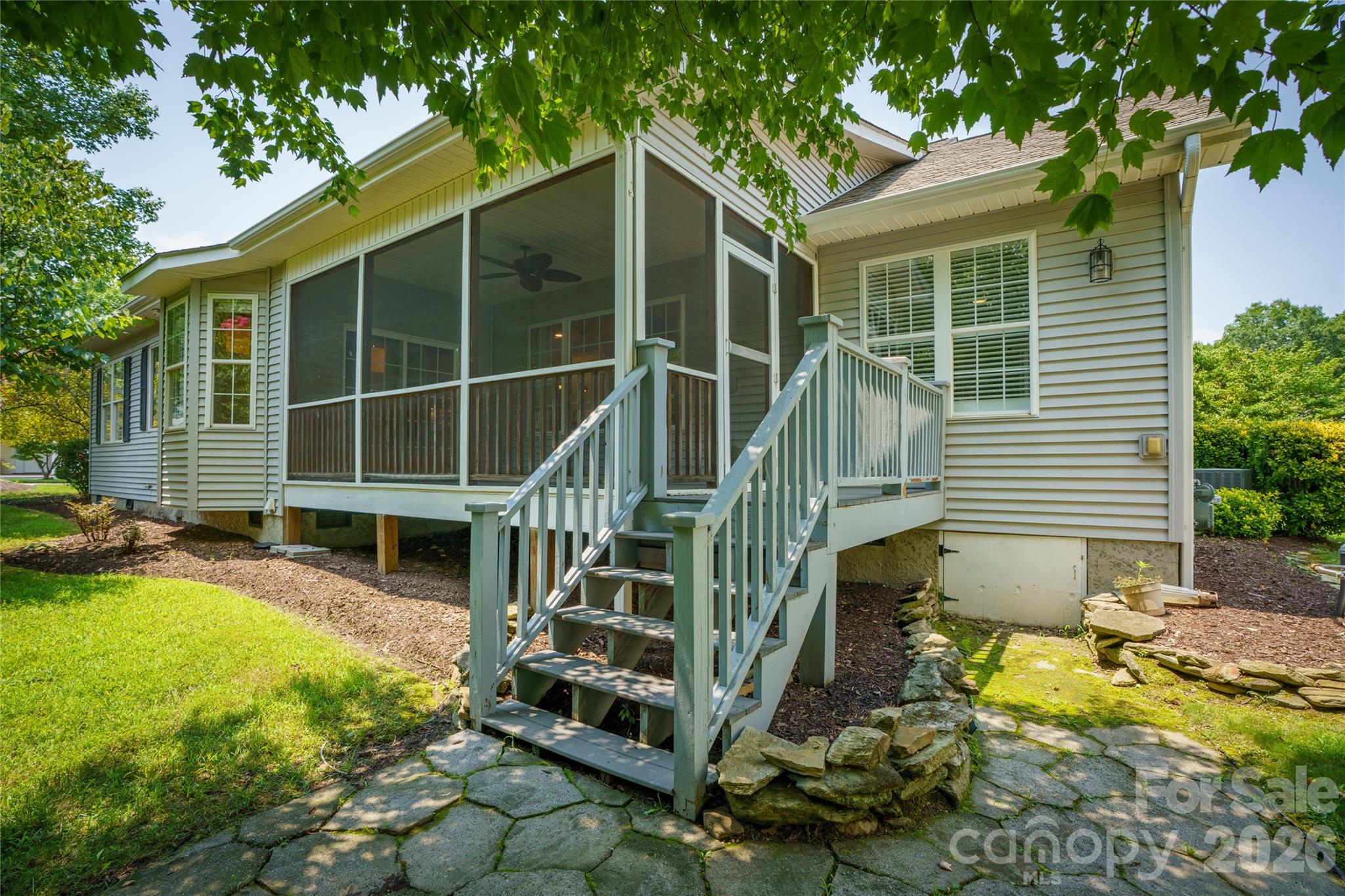 Single Family Residence at 14 Waterbury Court, Hendersonville, photo 42 of 48