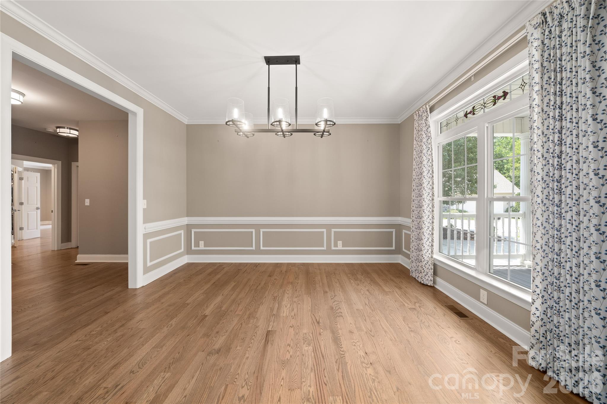 Single Family Residence at 14 Waterbury Court, Hendersonville, photo 25 of 48